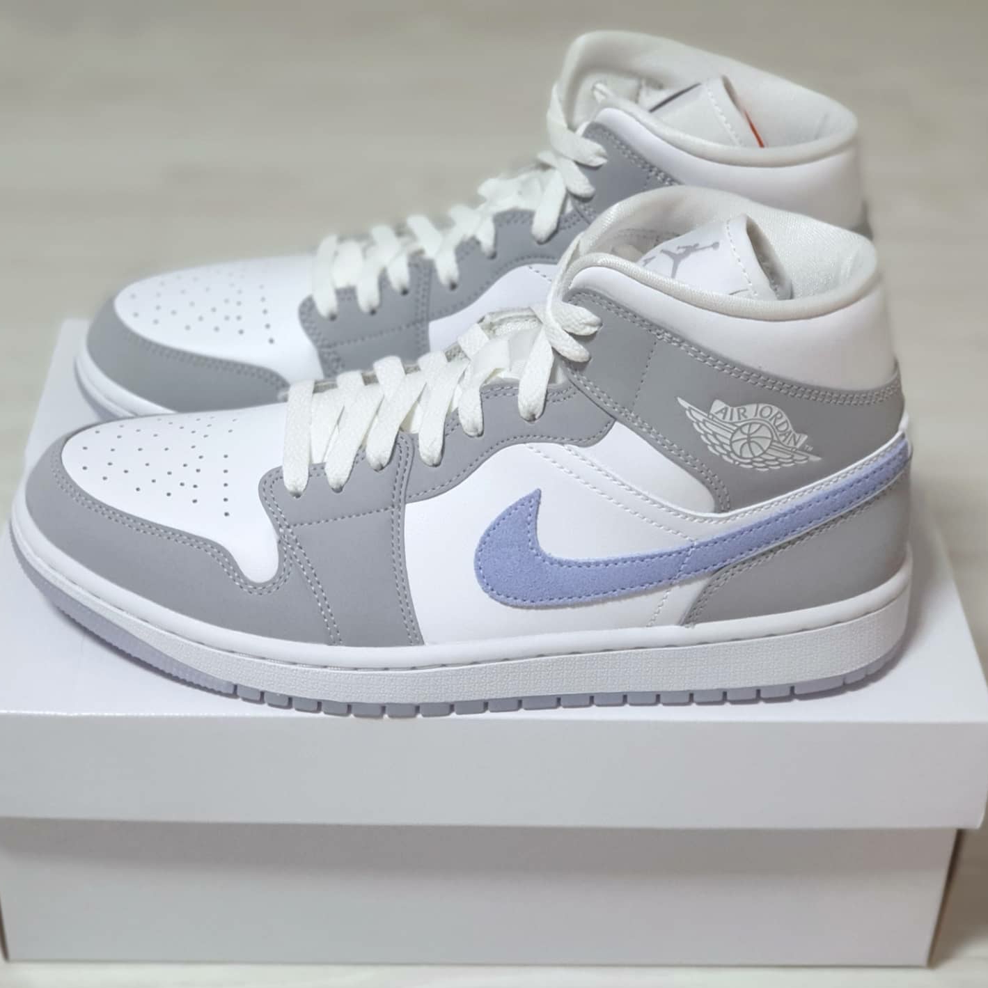 (W) Jordan 1 Mid Wolf Grey 착용 스타일 - 2