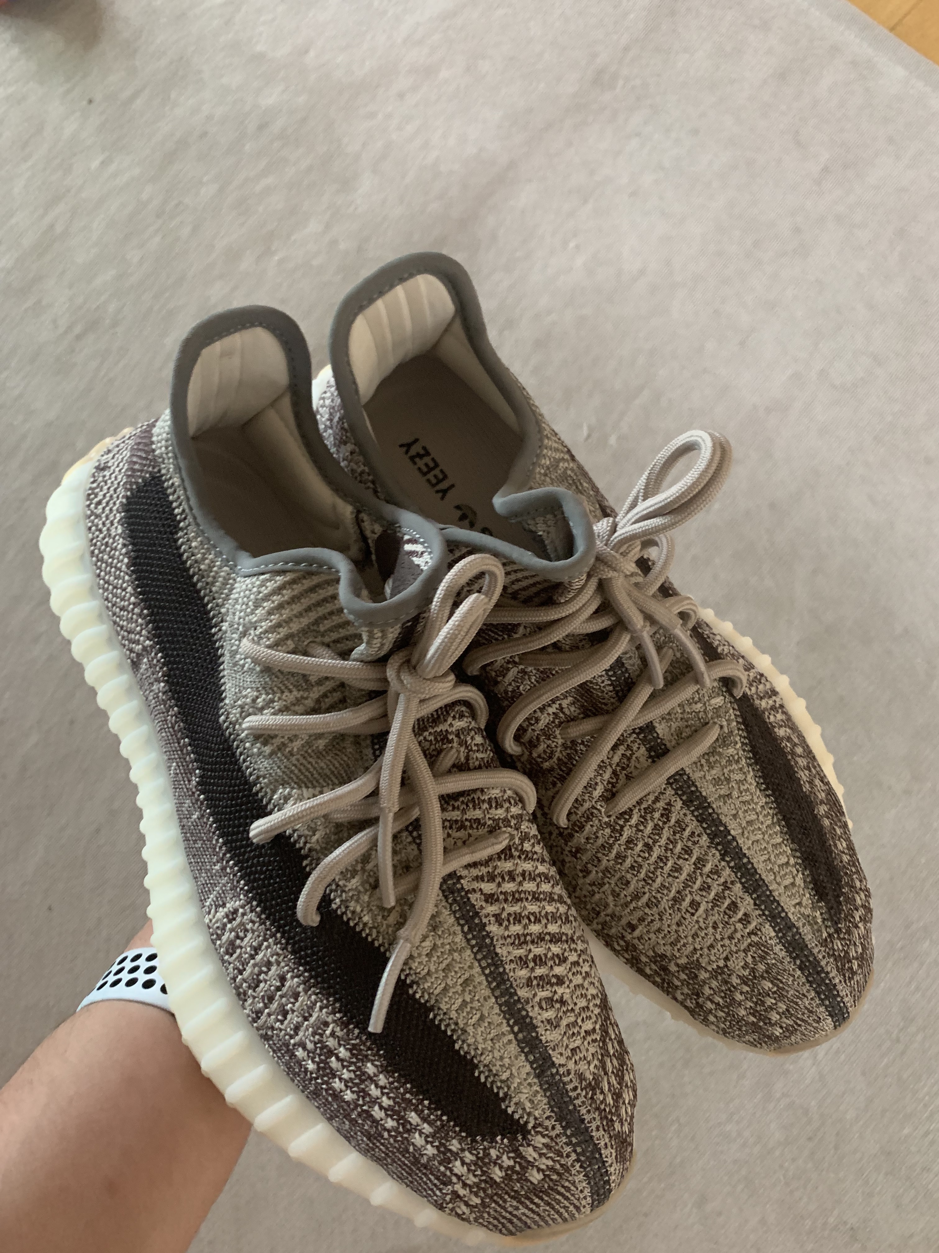 Adidas Yeezy Boost 350 V2 Zyon 착용 스타일