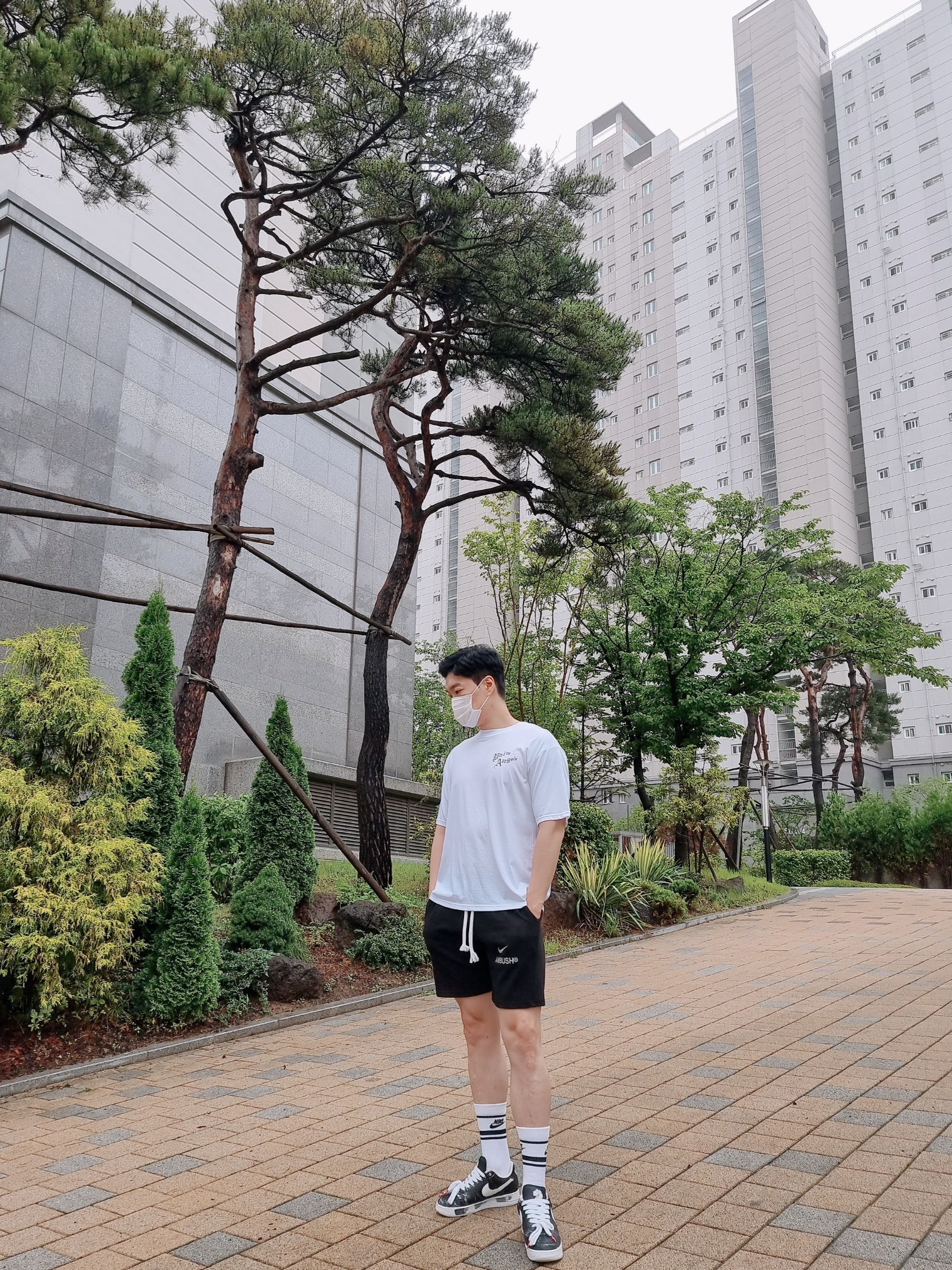 Nike x Peaceminusone Air Force 1 Low Para-Noise 착용 스타일