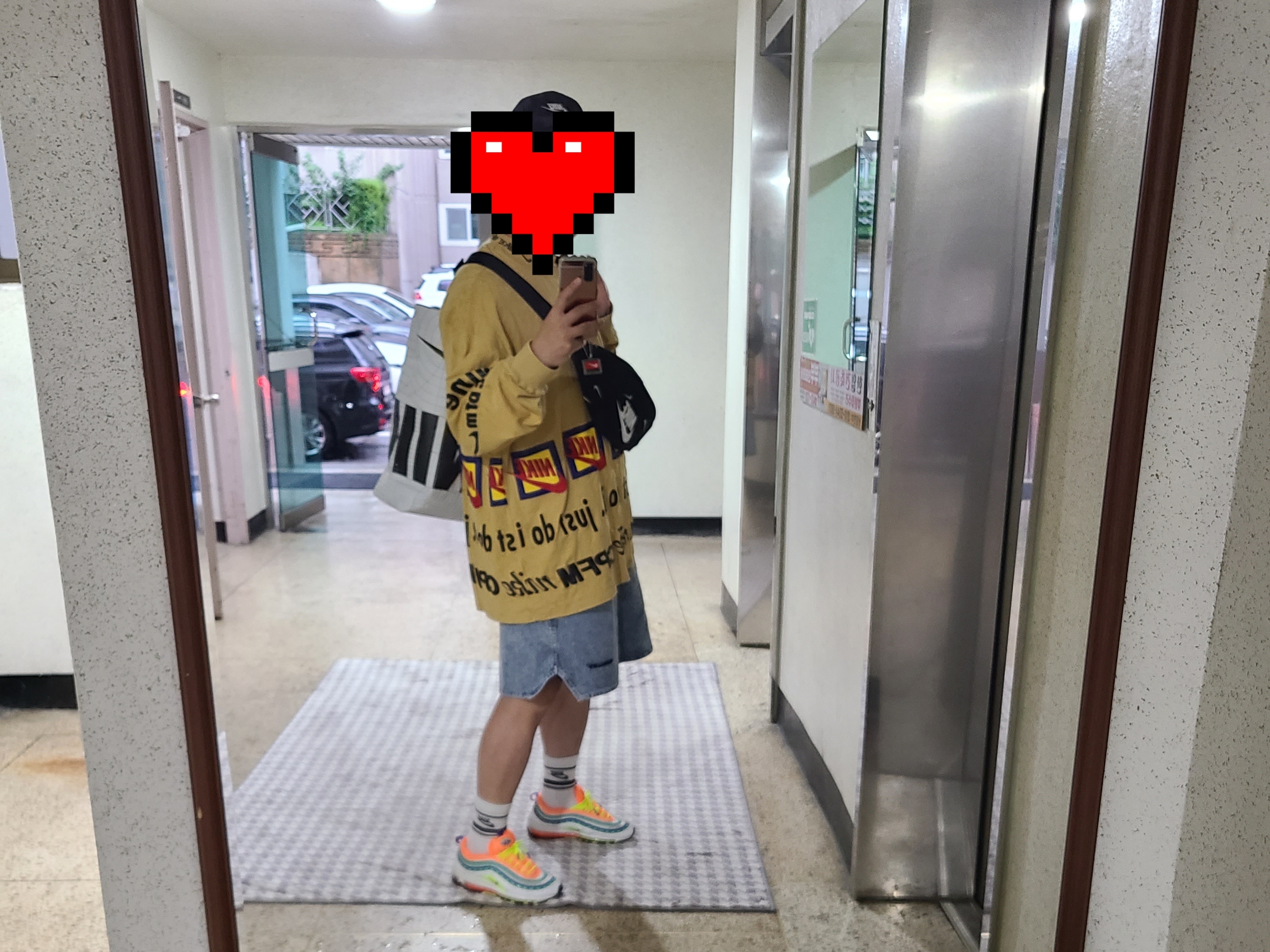 Nike x Cactus Plant Flea Market L/S T-Shirt Mustard Yellow, Nike Air Max 97 London Summer of Love 착용 스타일