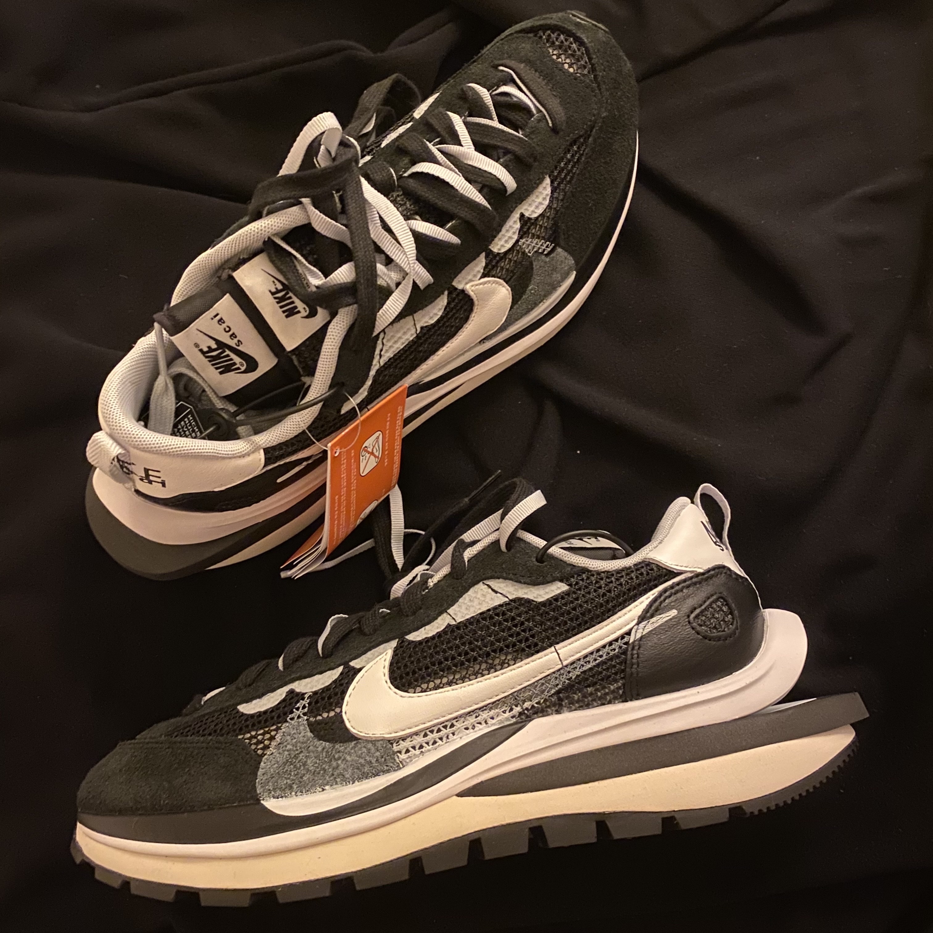 Nike x Sacai VaporWaffle Black White 착용 스타일 - 1