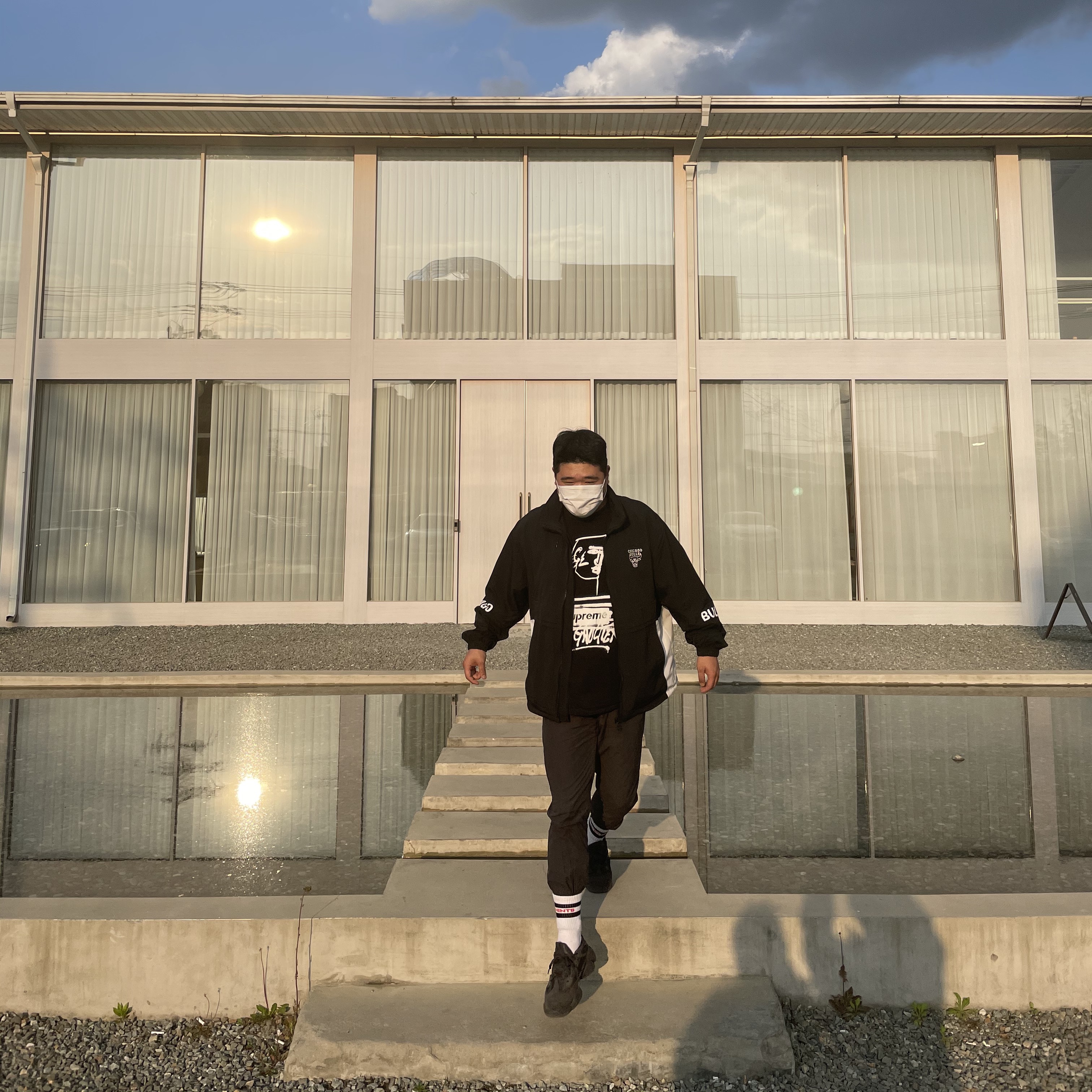 Adidas Yeezy 500 Utility Black 2018/2020, Supreme x Jean Paul Gaultier T-Shirt Black - 19SS 착용 스타일