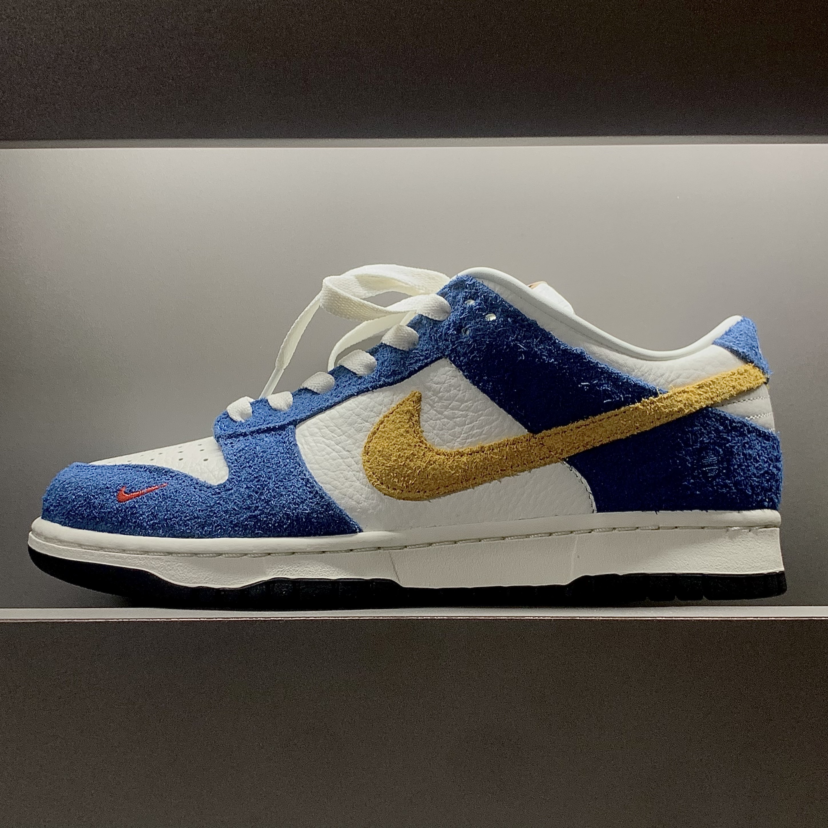 Nike x Kasina Dunk Low 80's Bus 착용 스타일