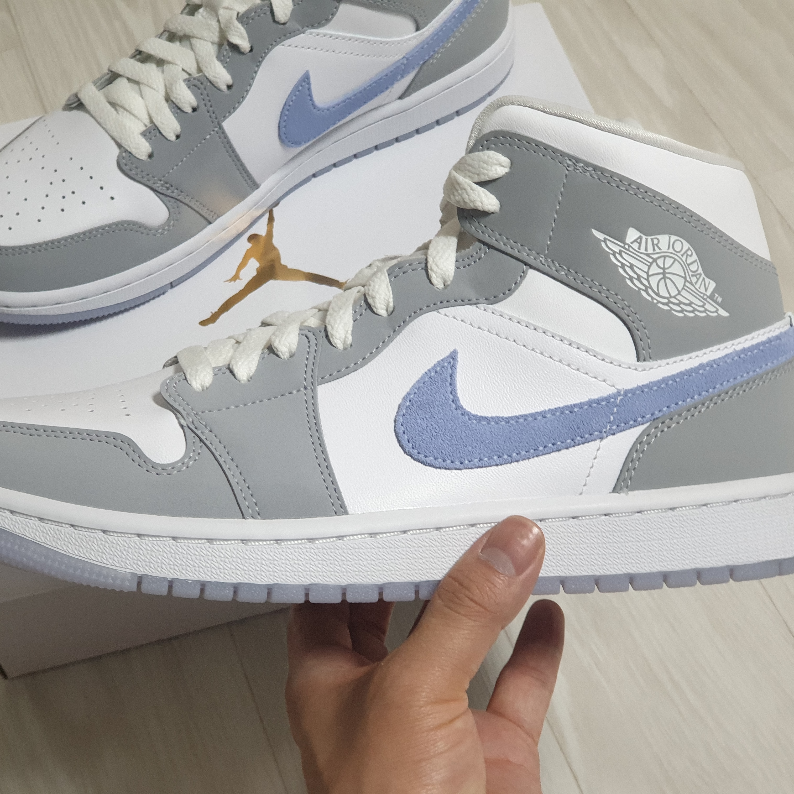 (W) Jordan 1 Mid Wolf Grey 착용 스타일 - 1