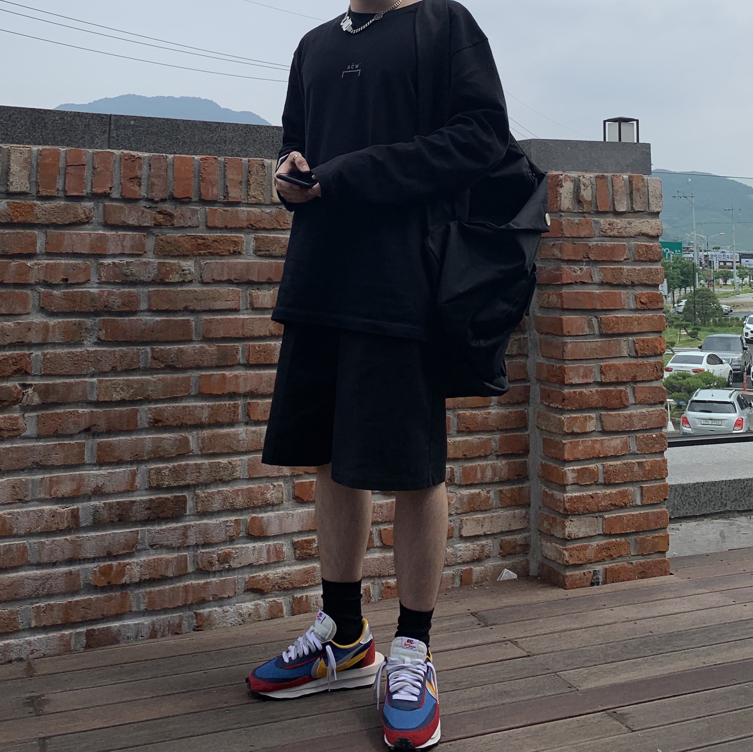 Nike x Sacai LDWaffle Blue Multi 착용 스타일