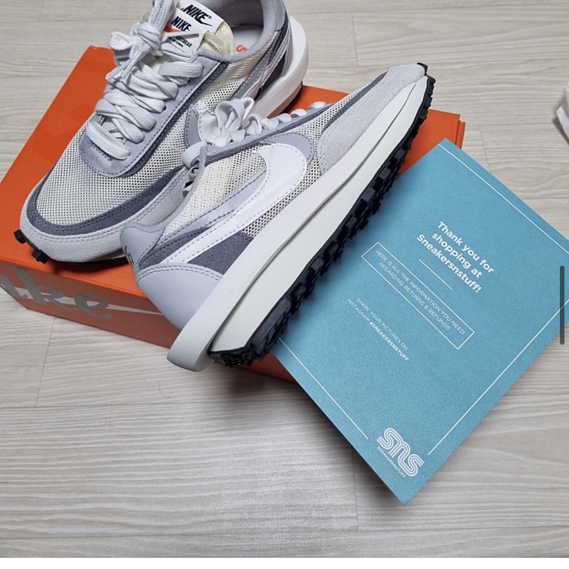 Nike x StrangeLove SB Dunk Low Pink (Regular Box), Nike x Sacai LDWaffle Summit White 착용 스타일 - 2