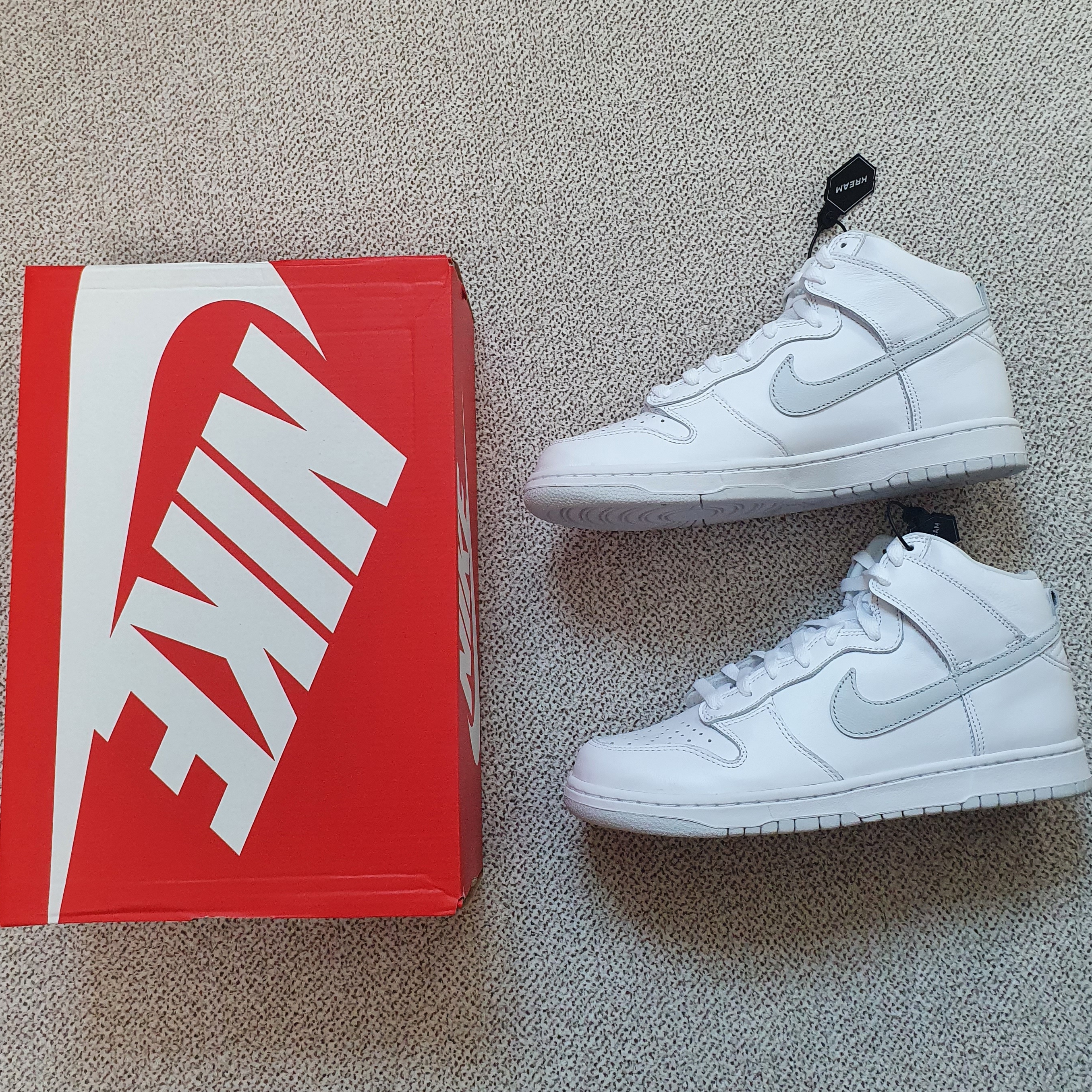 Nike Dunk High SP Pure Platinum 착용 스타일