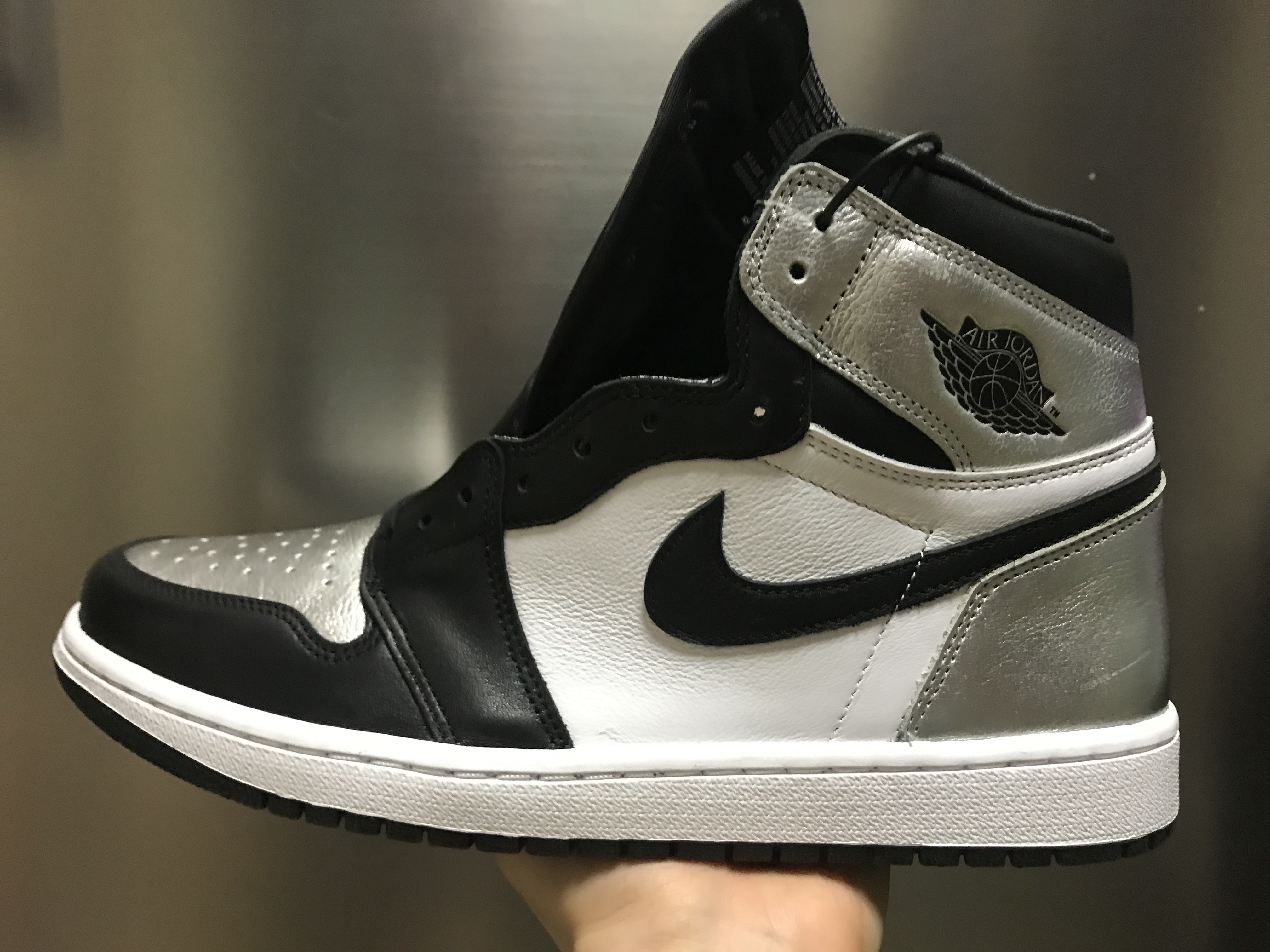 (W) Jordan 1 Retro High OG Silver Toe 착용 스타일