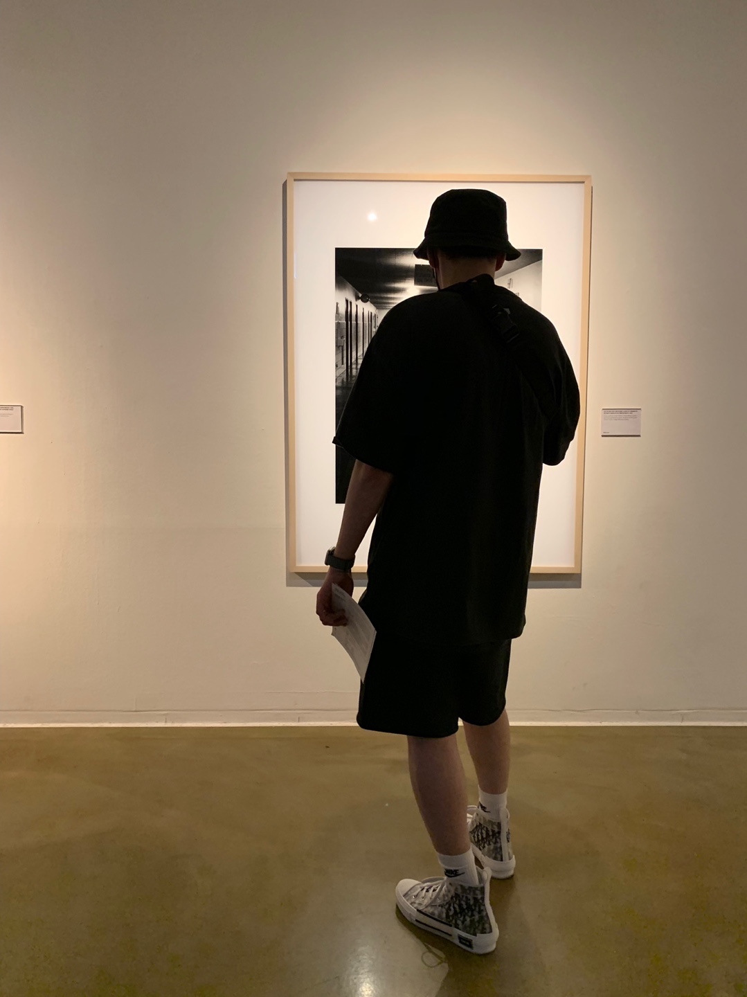Essentials 3D Silicon Applique Boxy T-Shirt Dark Slate/Black 2020, Essentials Sweatshorts Black 2020 착용 스타일