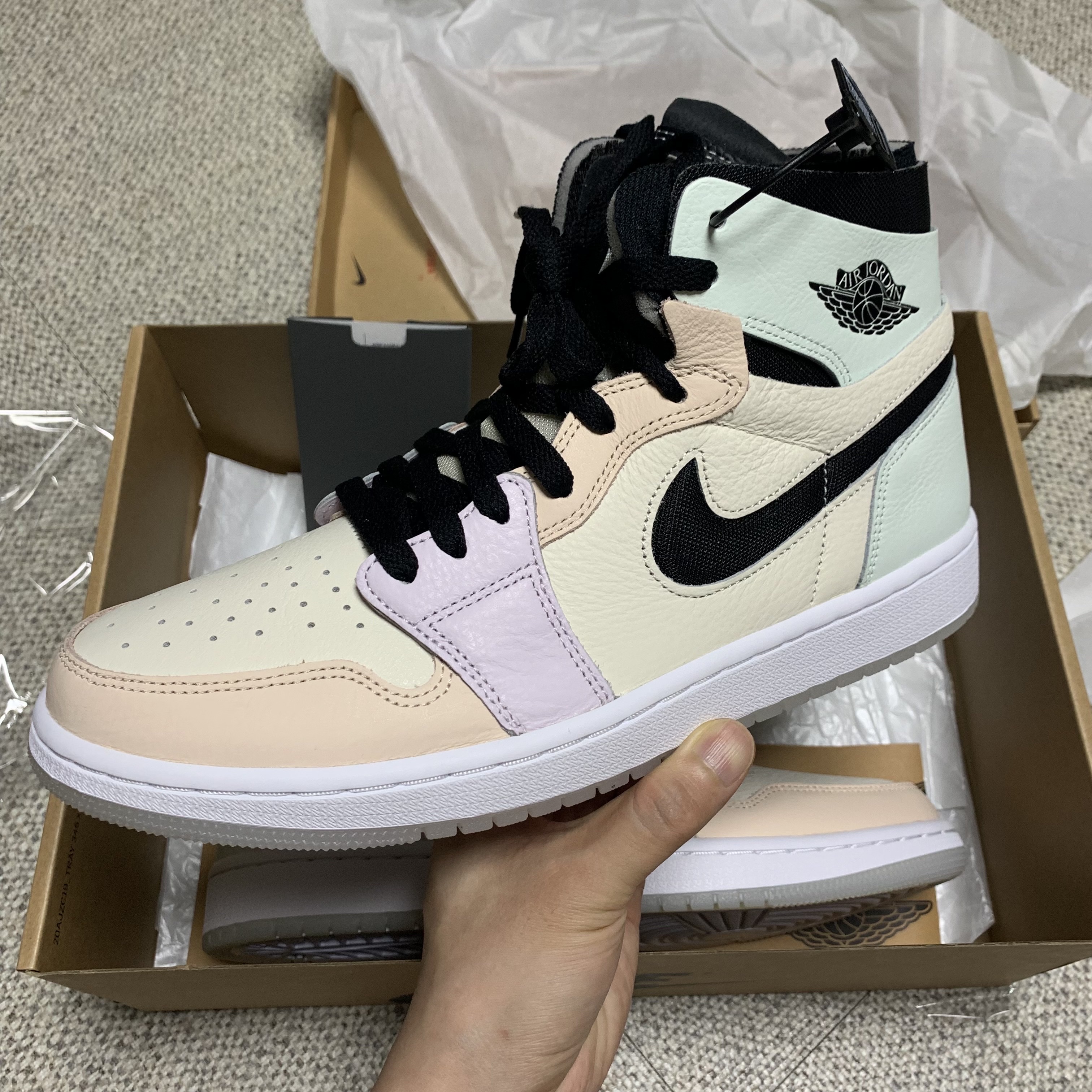 (W) Jordan 1 Zoom Air CMFT Pale Ivory 착용 스타일 - 3
