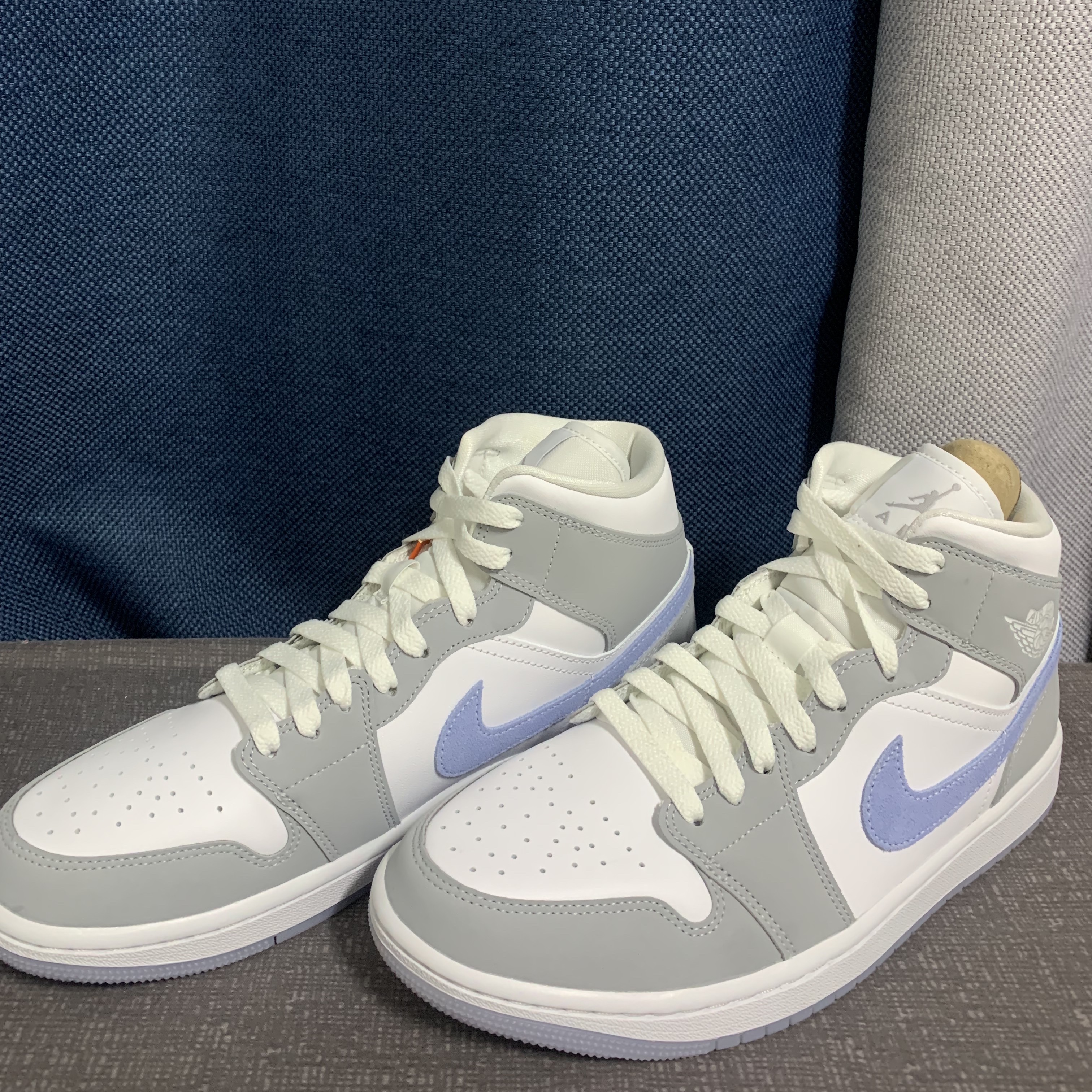 (W) Jordan 1 Mid Wolf Grey 착용 스타일