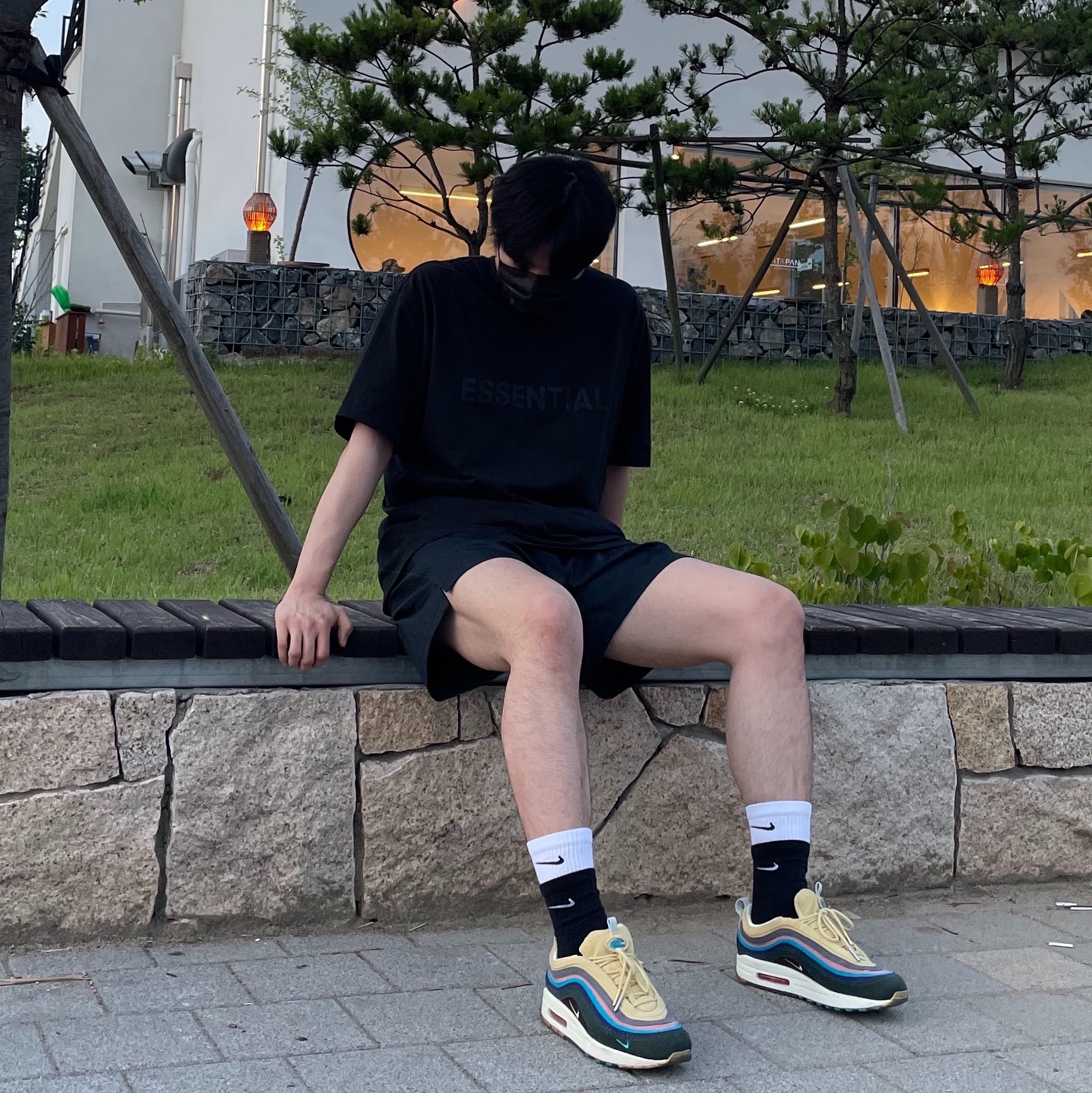 Essentials T-Shirt Black - 21SS, Nike x Sean Wotherspoon Air Max 1/97 착용 스타일