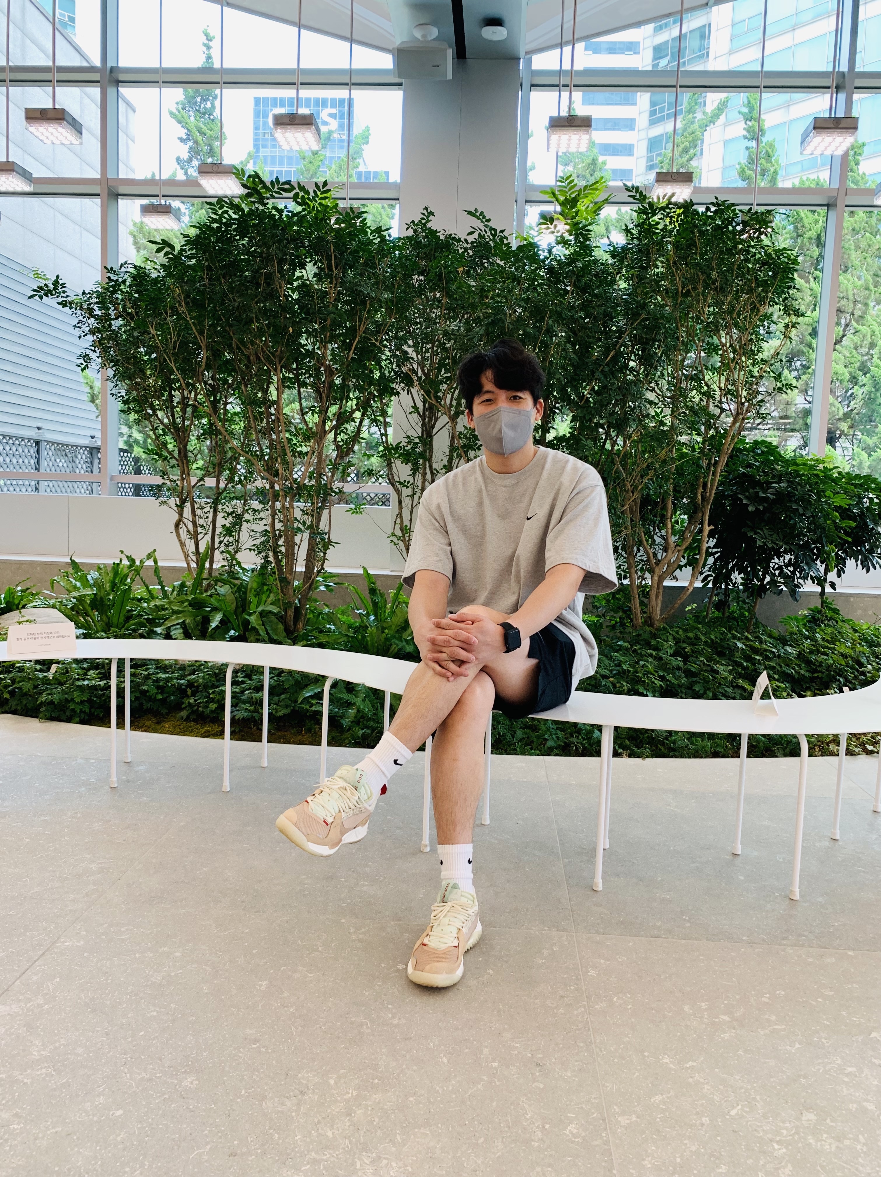 Jordan Delta SP Vachetta Tan, Nike x Kim Jones Oversized T-Shirt Grey Heather - US/EU 착용 스타일