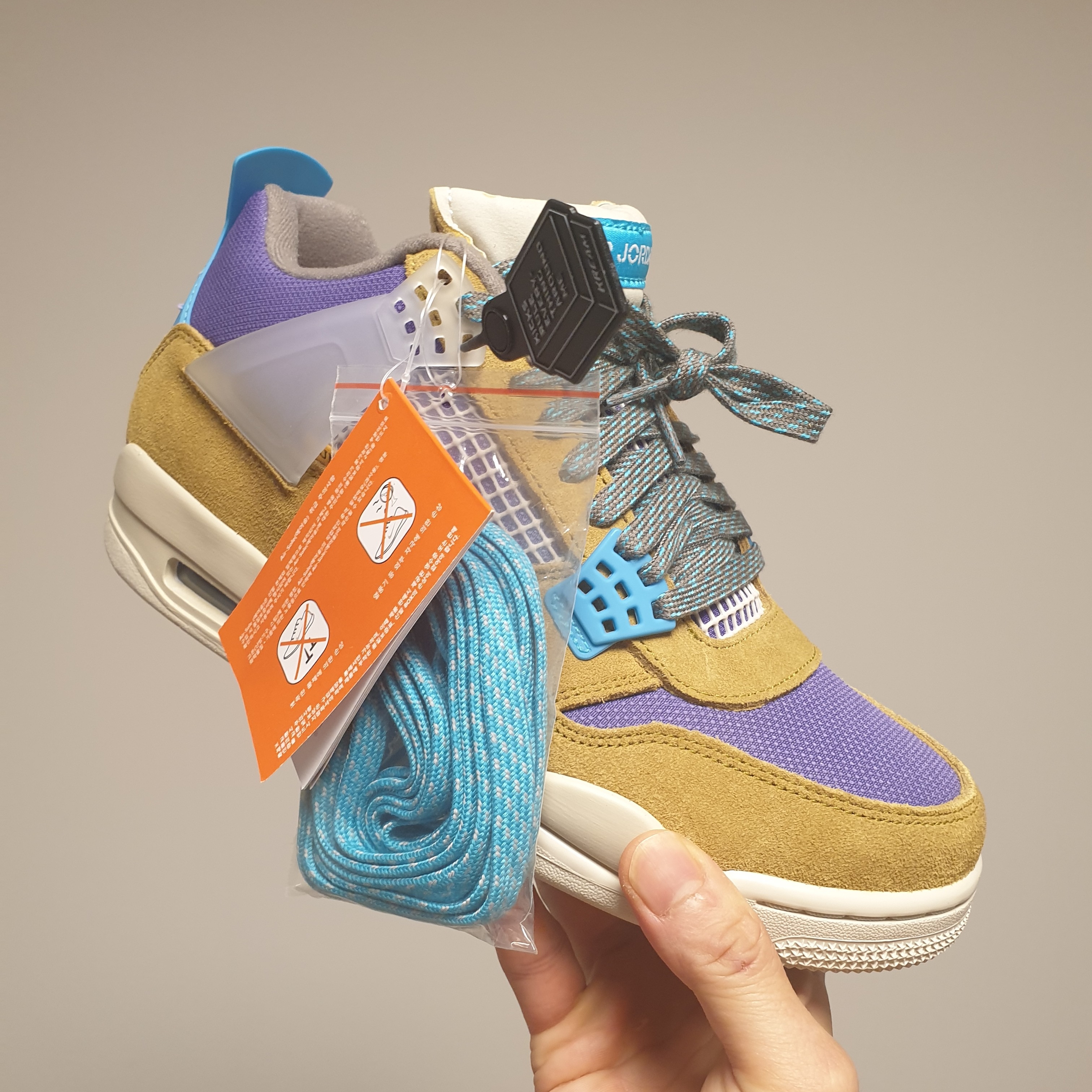 Jordan 4 x Union Retro SP Desert Moss 착용 스타일 - 1