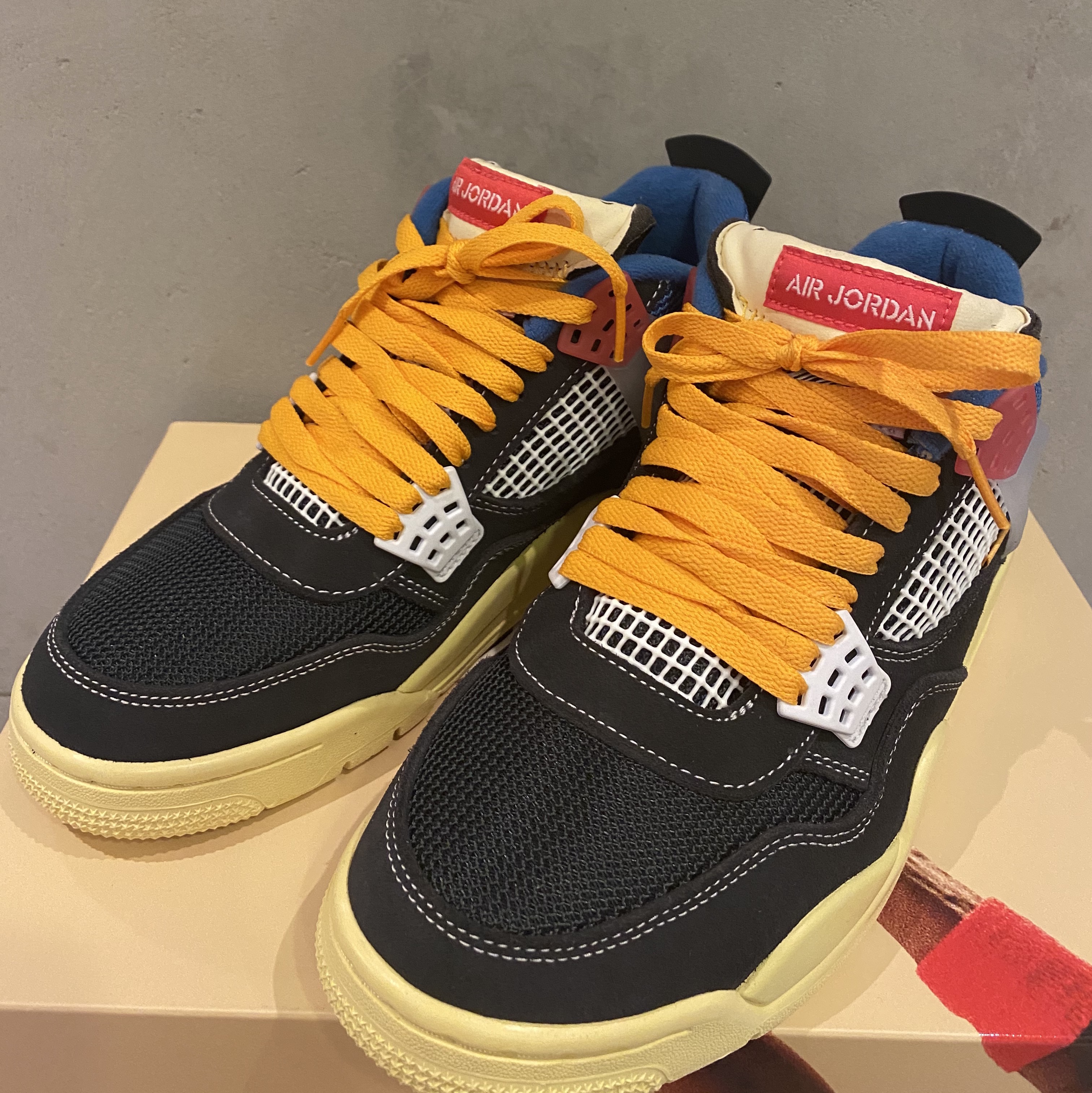 Jordan 4 x Union Retro Off Noir 착용 스타일 - 2