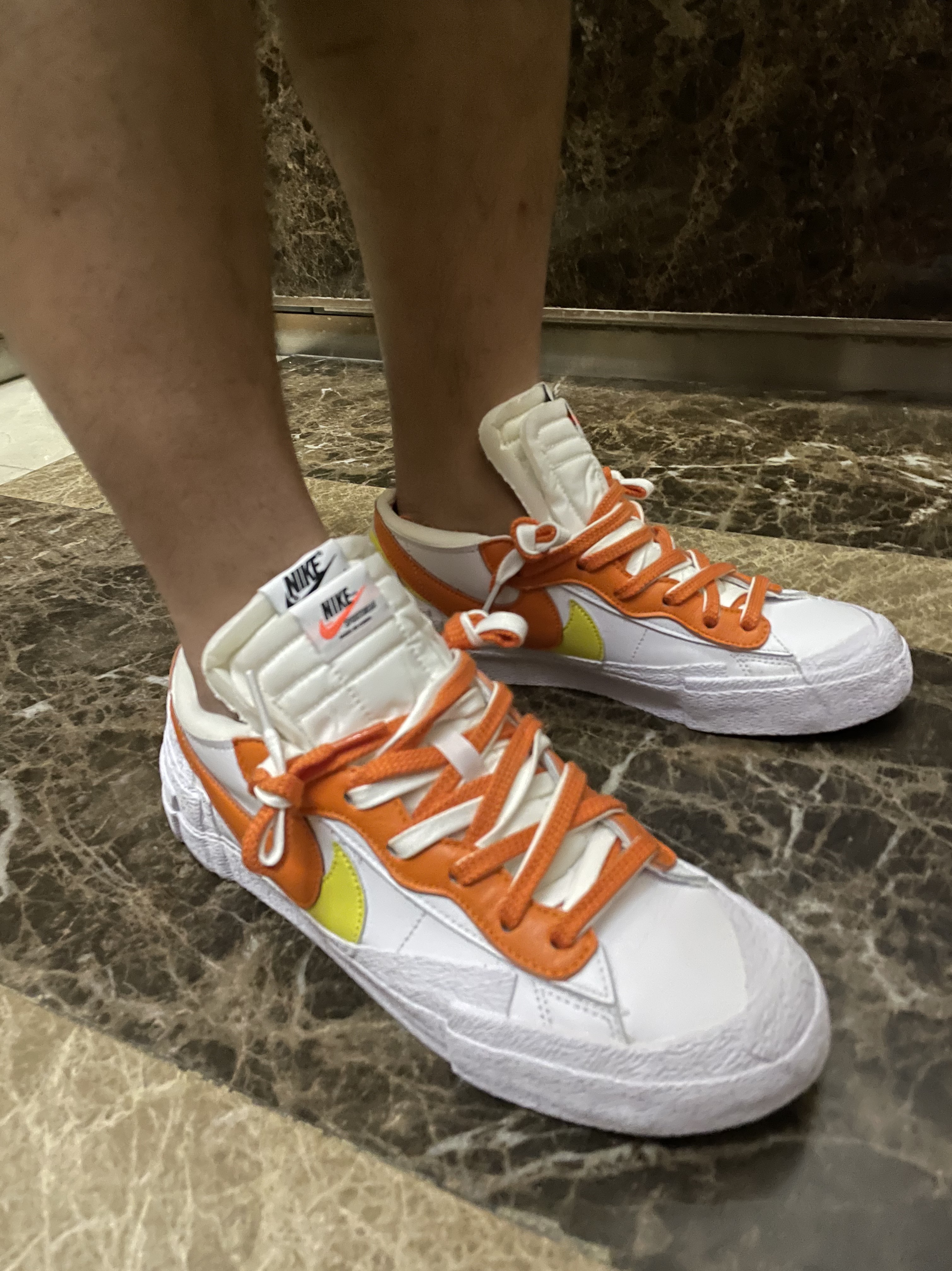 Nike x Sacai Blazer Low Magma Orange, Supreme Logo Stripe Jacquard Denim Camp Cap Blue - 20FW 착용 스타일 - 2