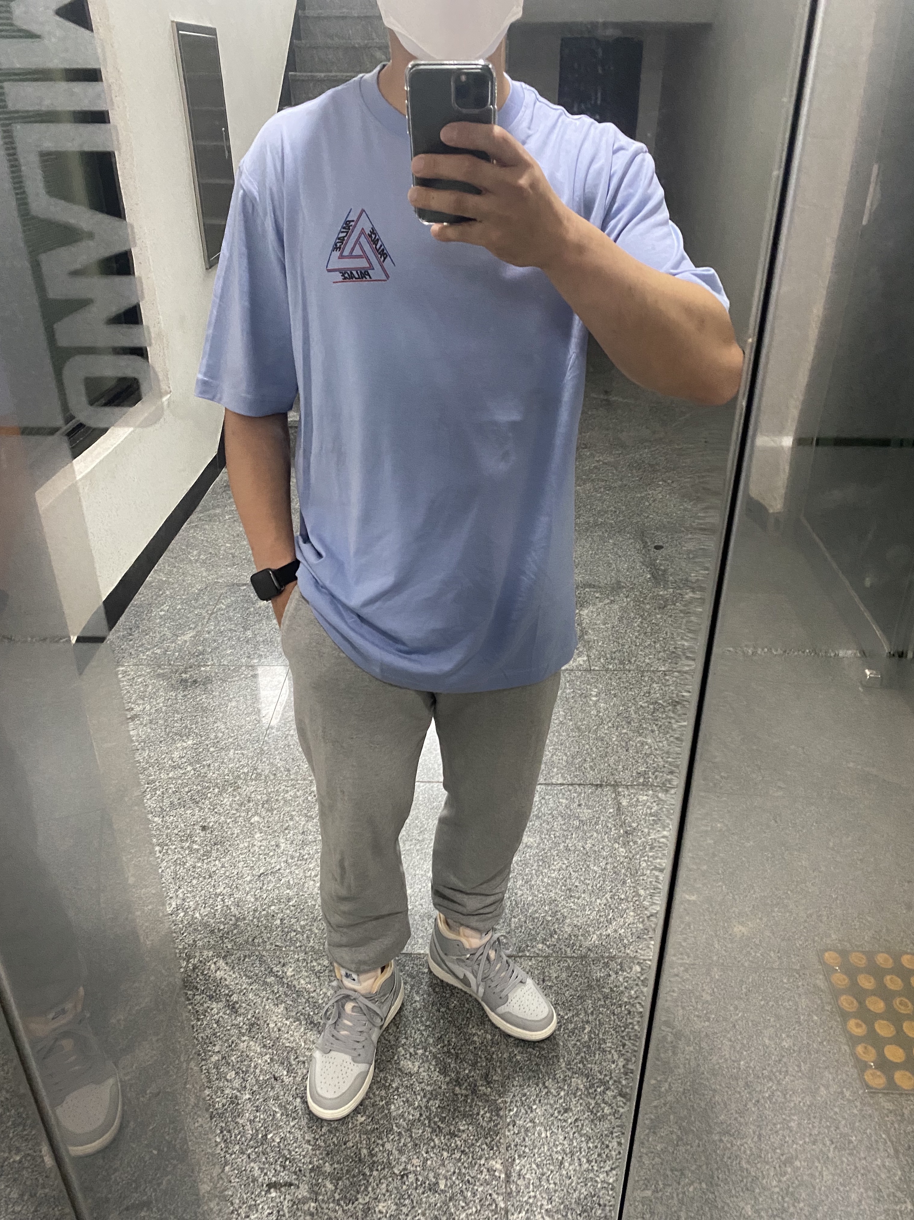 Jordan 1 Zoom Air CMFT London, Palace Basically A Tri-Ferg T-Shirt Baby Blue - 21SS 착용 스타일