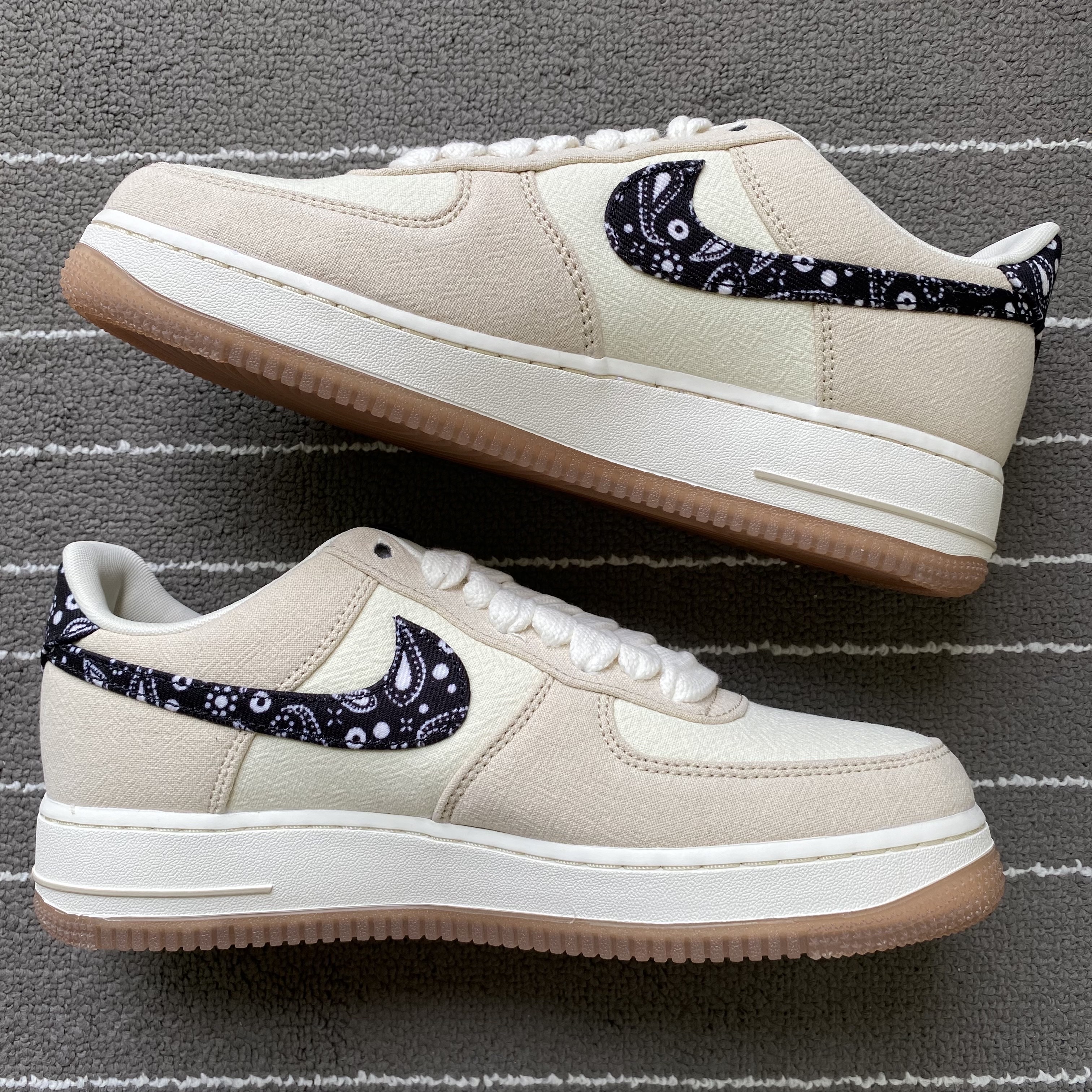 Nike Air Force 1 '07 LV8 Paisley Swoosh 착용 스타일 - 2