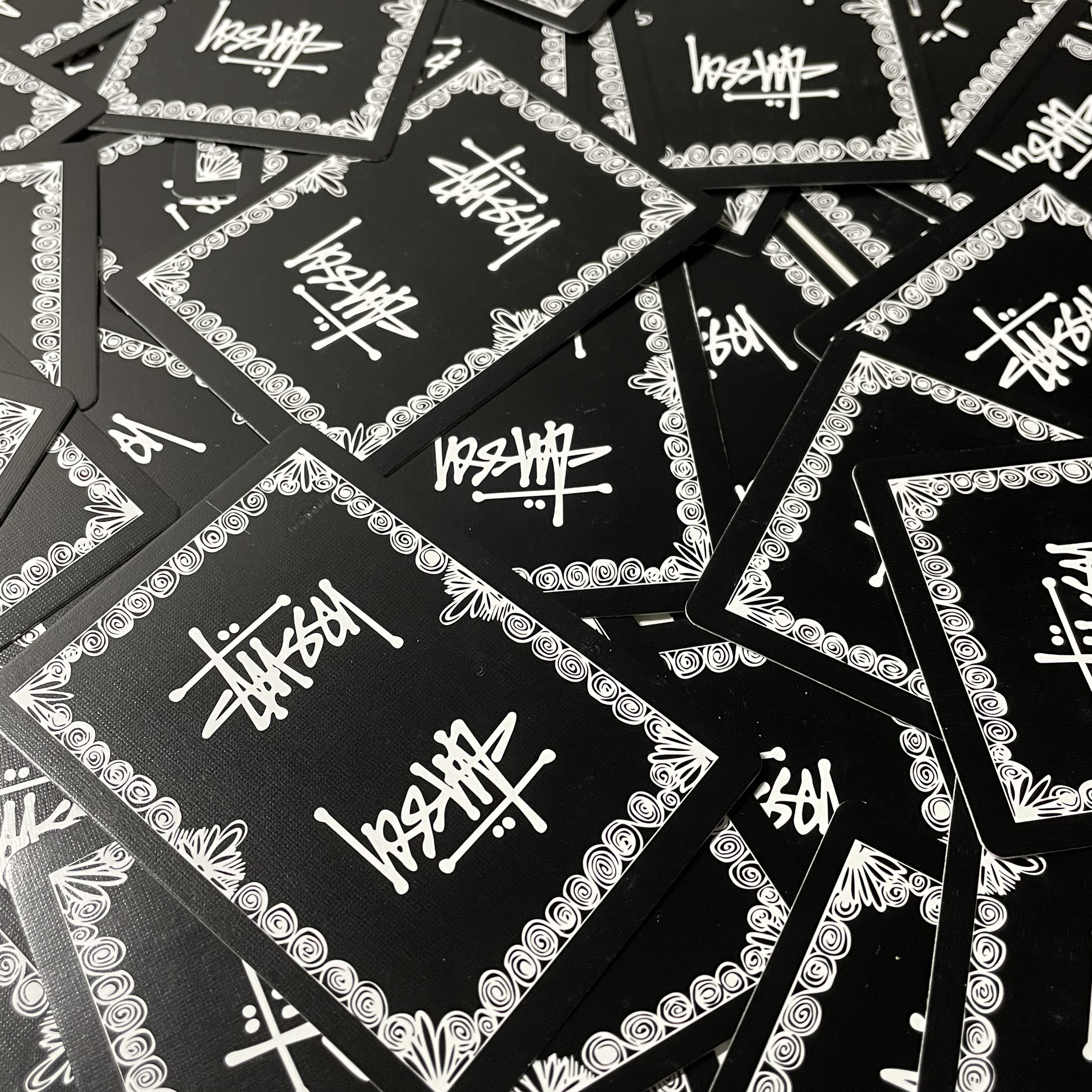 Stussy Playing Cards Black 착용 스타일