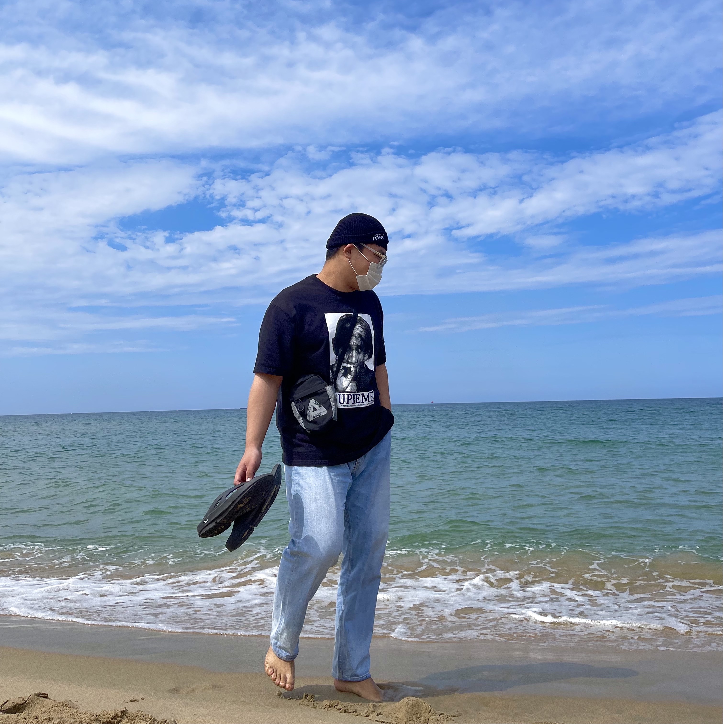 Supreme Aguila T-Shirt Black - 19FW, Palace Ballistic Shot Bag Black - 20FW 착용 스타일