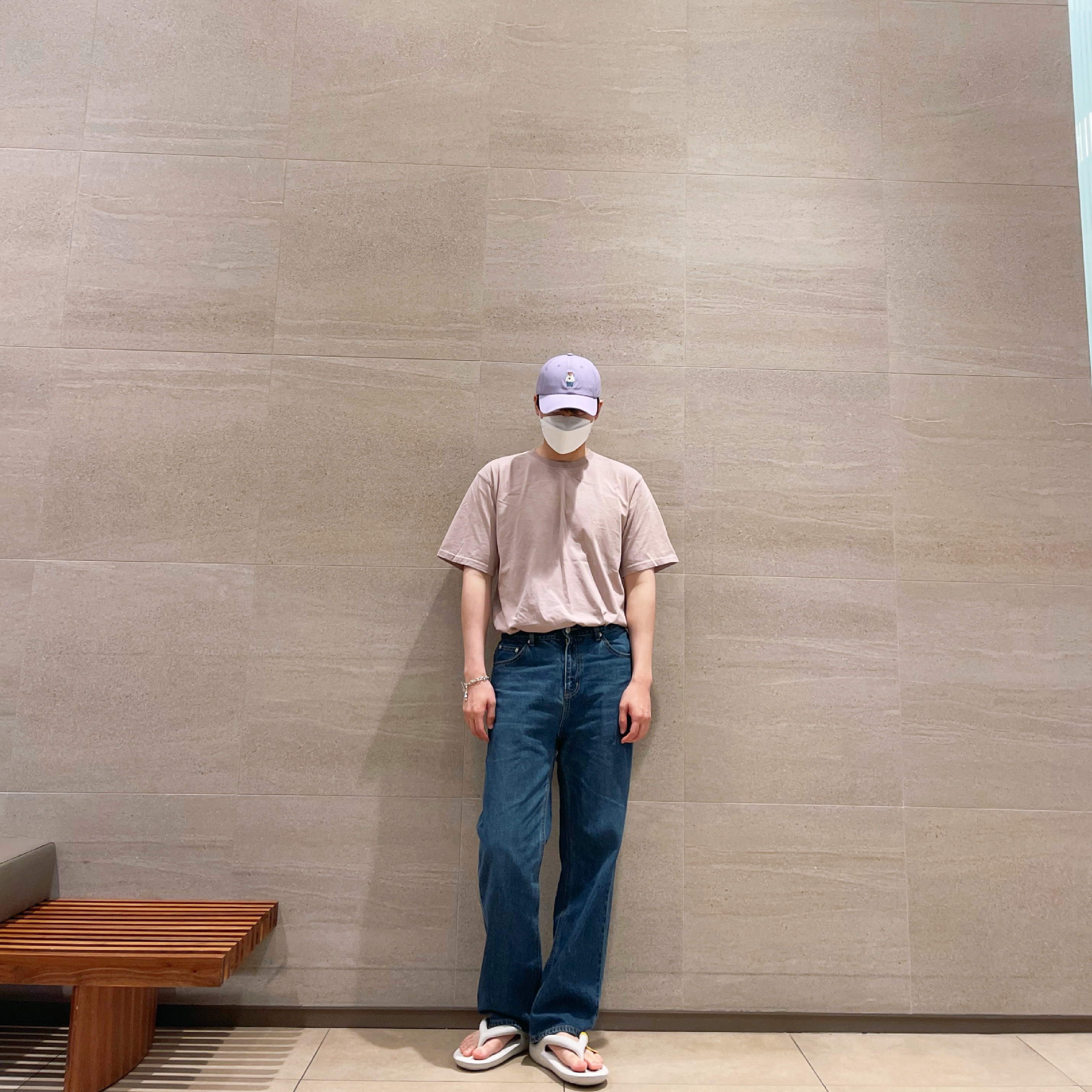 New Balance x Taw&Toe Flip Flop Ivory 착용 스타일