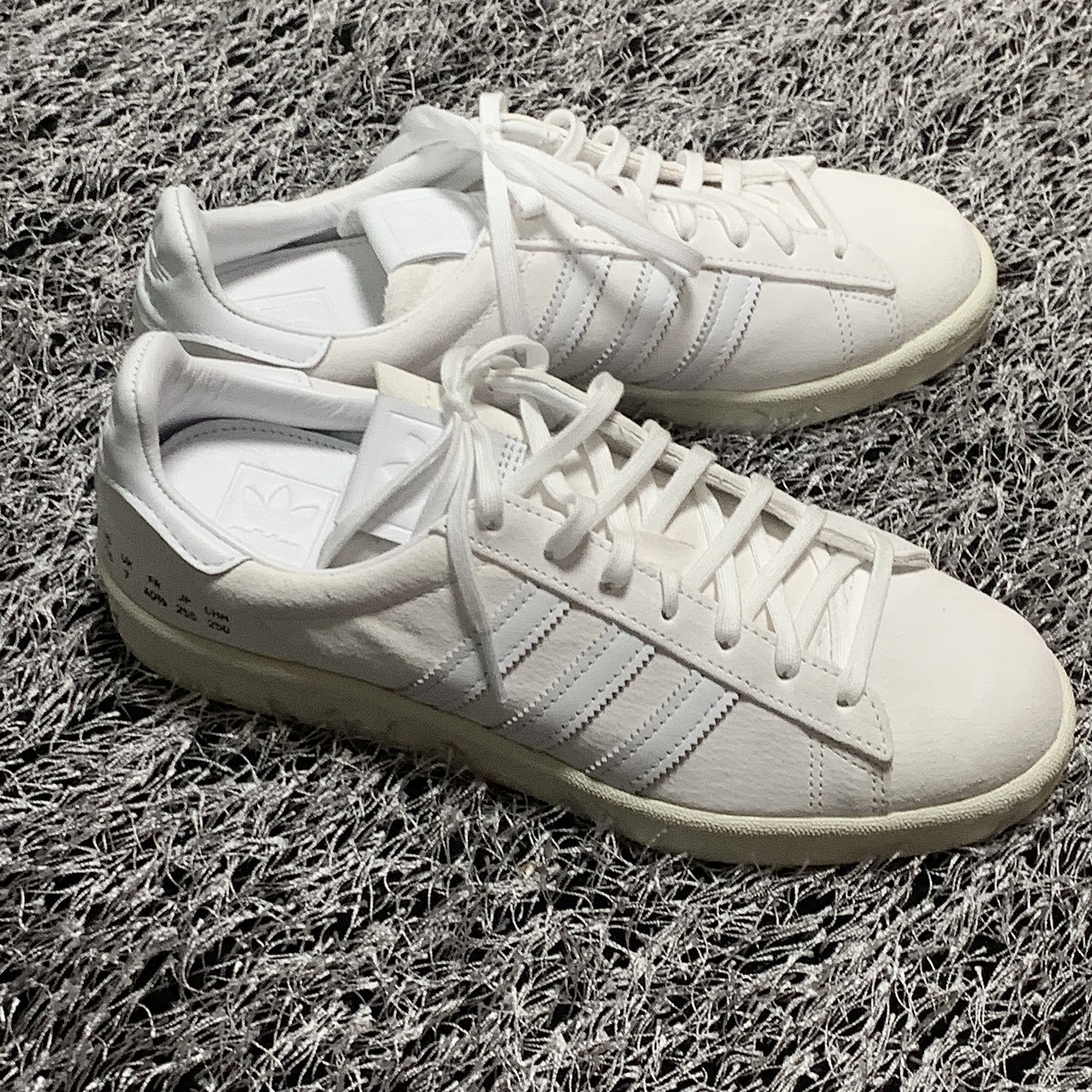 Adidas Campus 80s Off White 착용 스타일