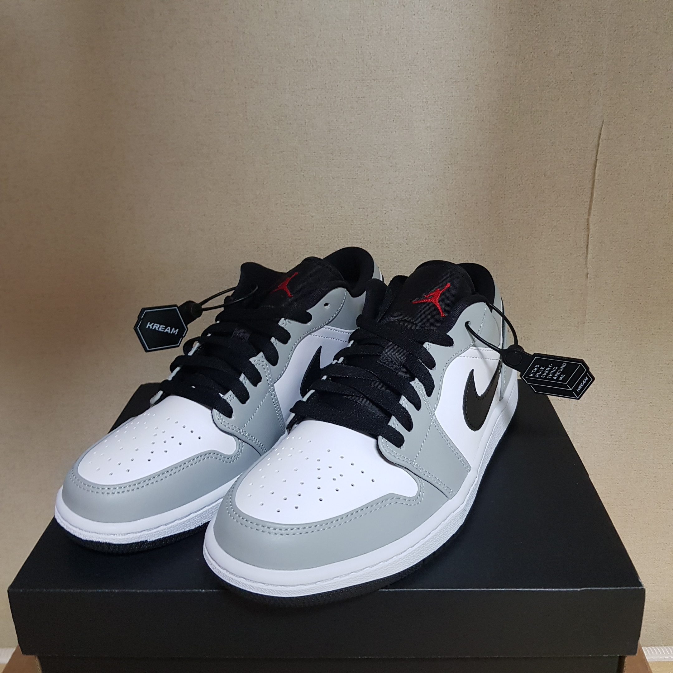 Jordan 1 Low Light Smoke Grey 착용 스타일 - 1