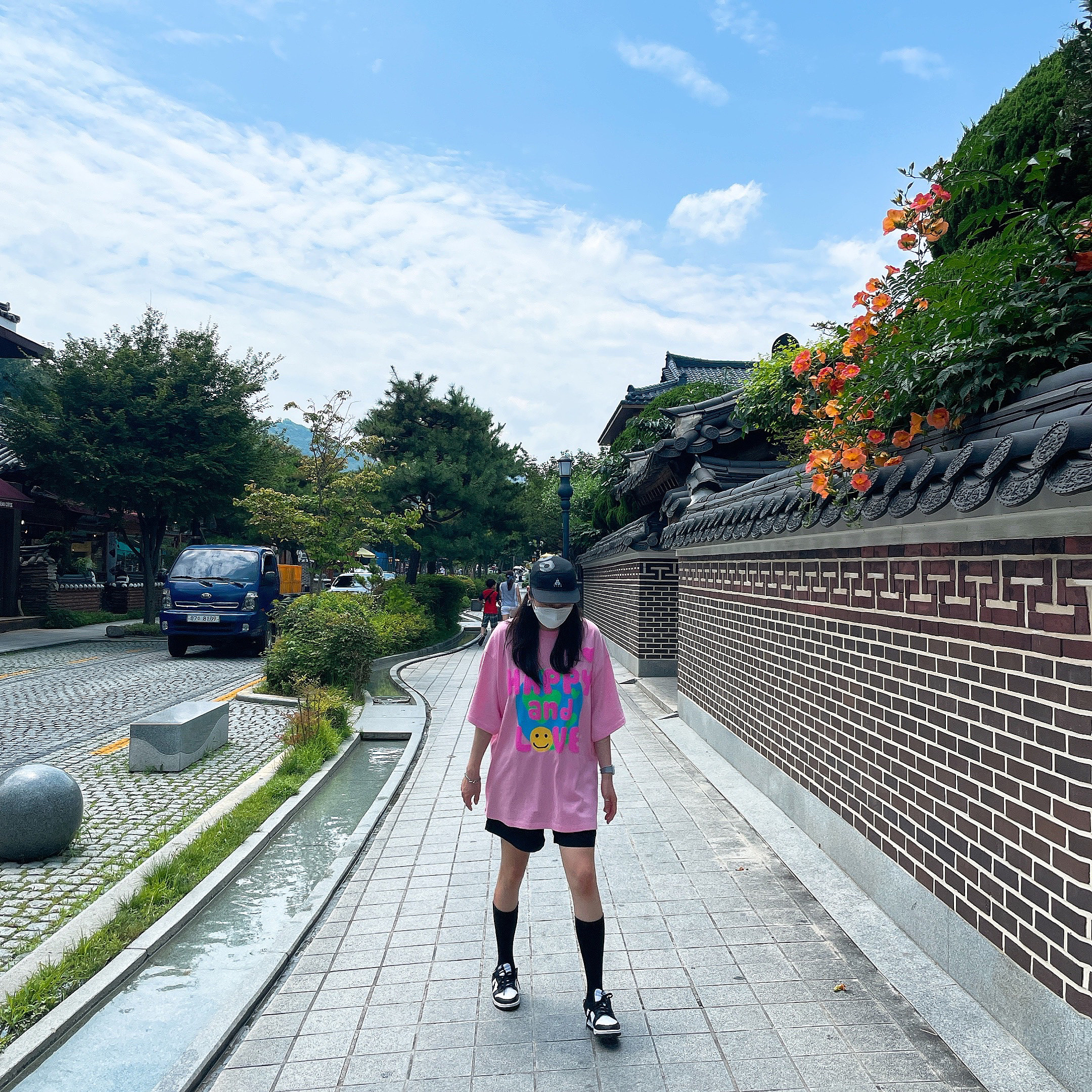 (W) Nike Dunk Low Black 착용 스타일 - 1