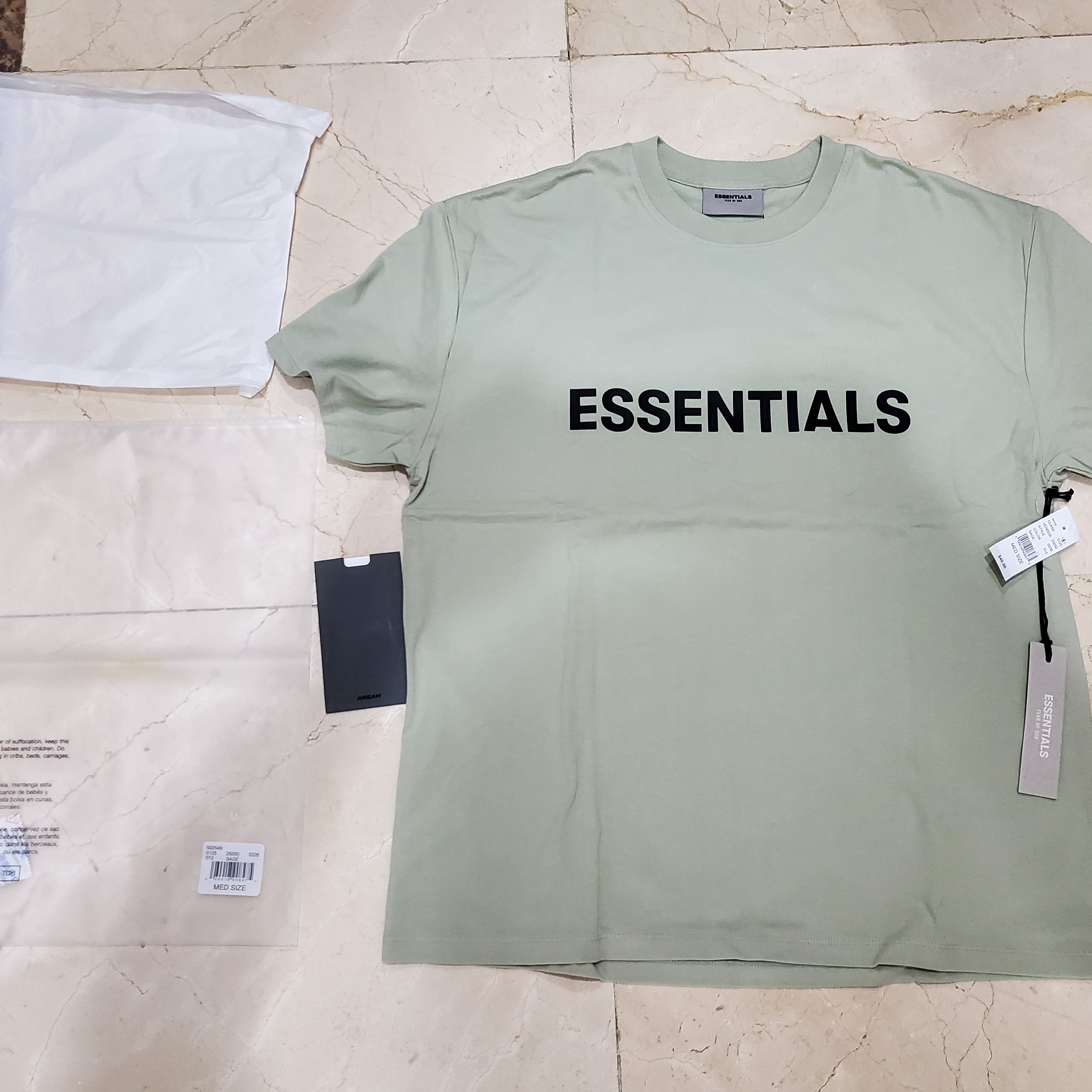 Essentials 3D Silicon Applique Boxy T-Shirt Alfafa Sage - 20FW 착용 스타일