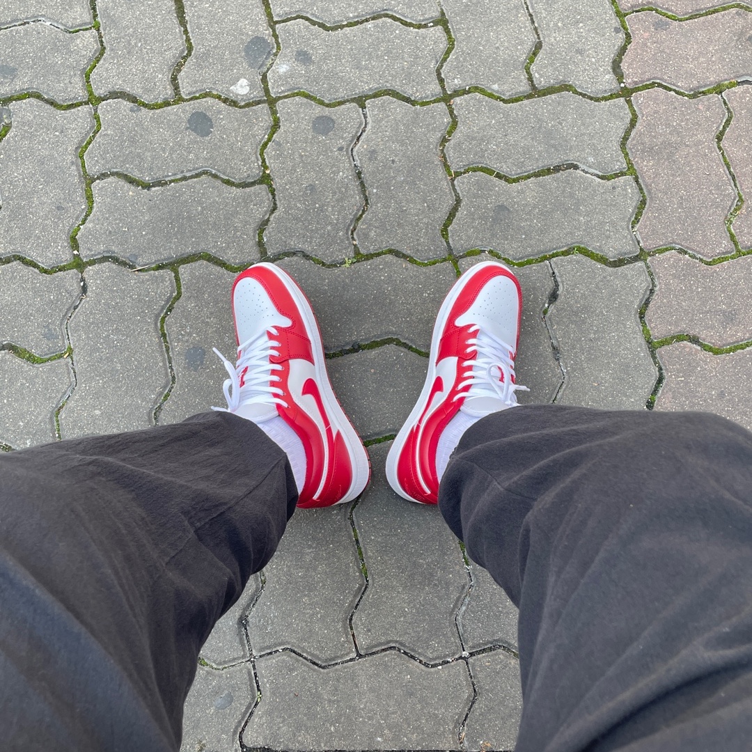Jordan 1 Low Gym Red White 착용 스타일
