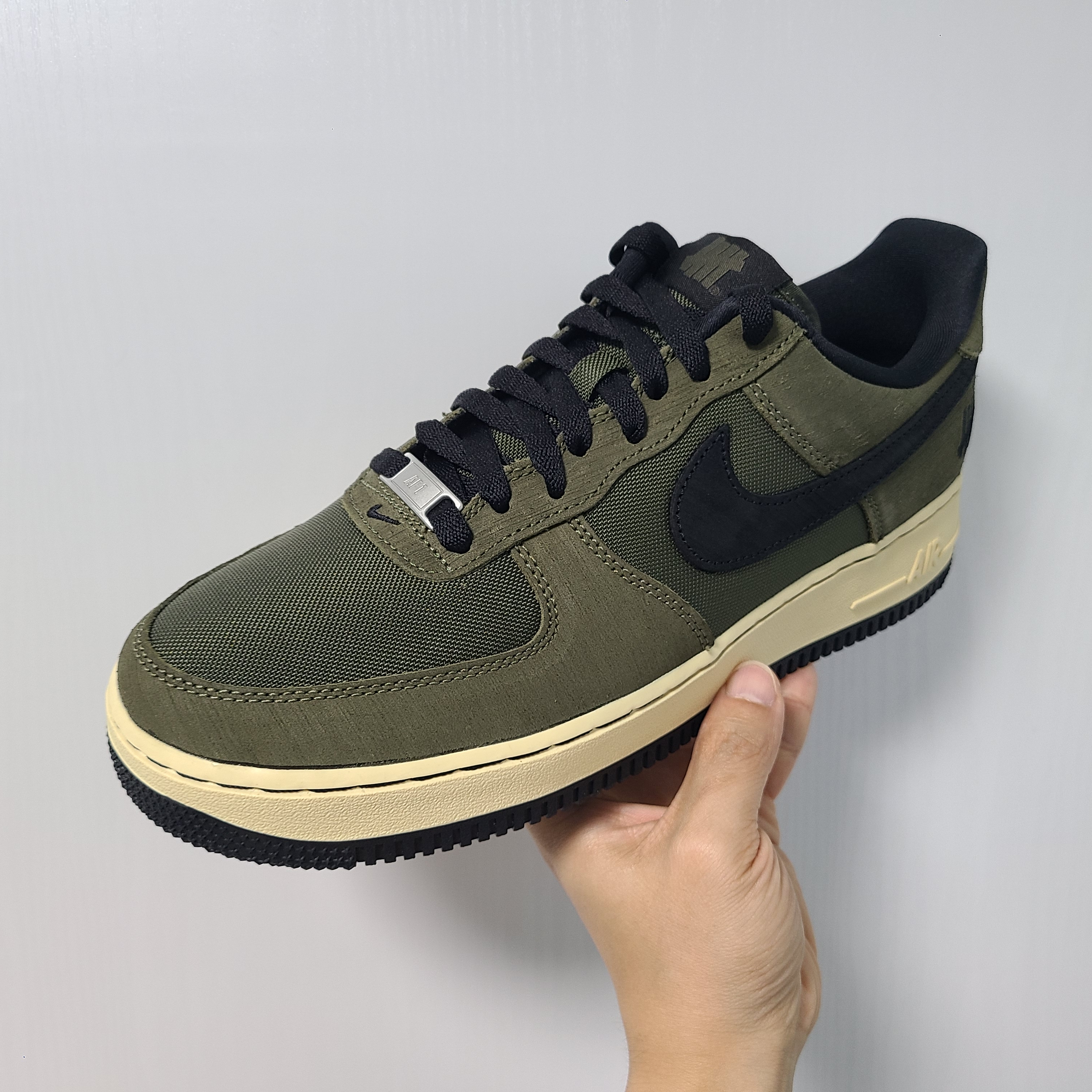 Nike x Undefeated Air Force 1 Low SP Ballistic 착용 스타일 - 1