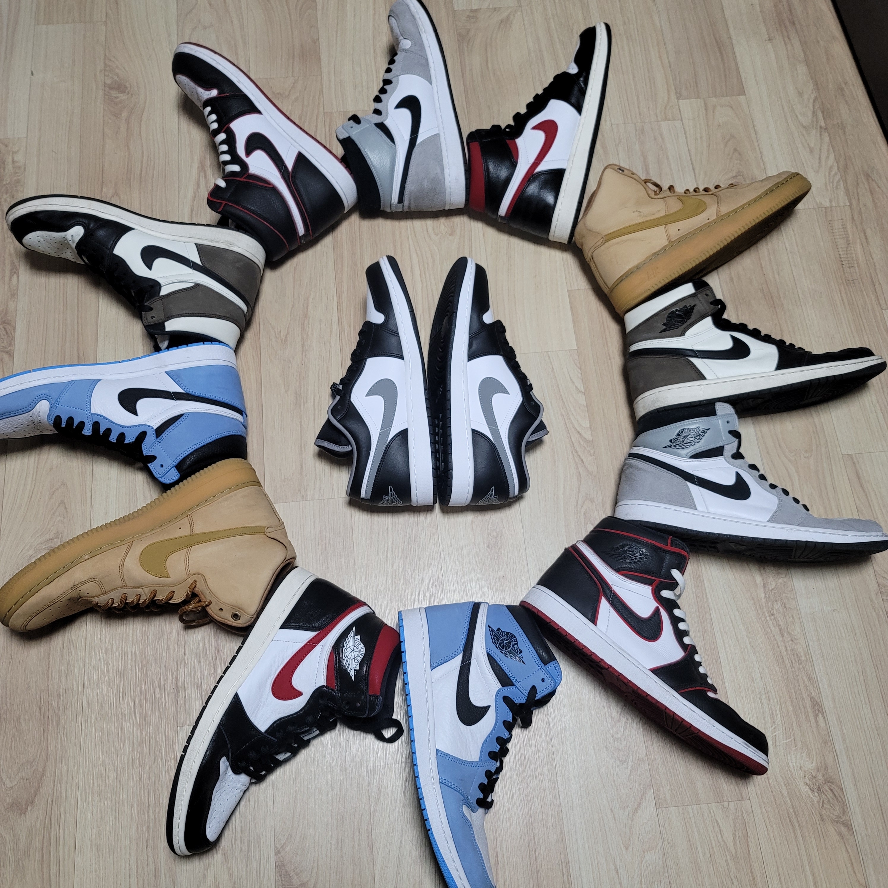 Jordan 1 Retro High OG Black Mocha, Jordan 1 Retro High OG University Blue 착용 스타일