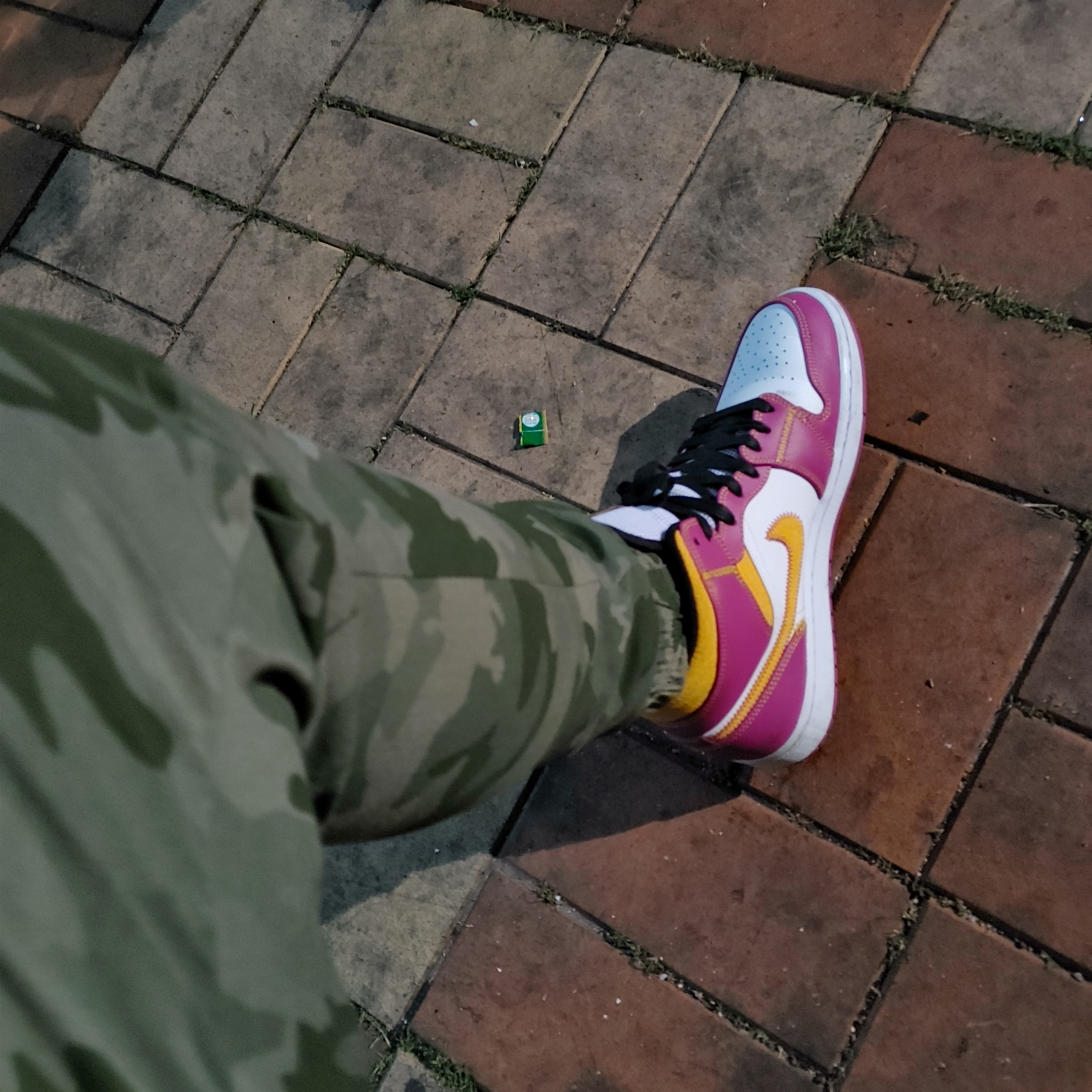 Jordan 1 Mid DOD Familia 착용 스타일
