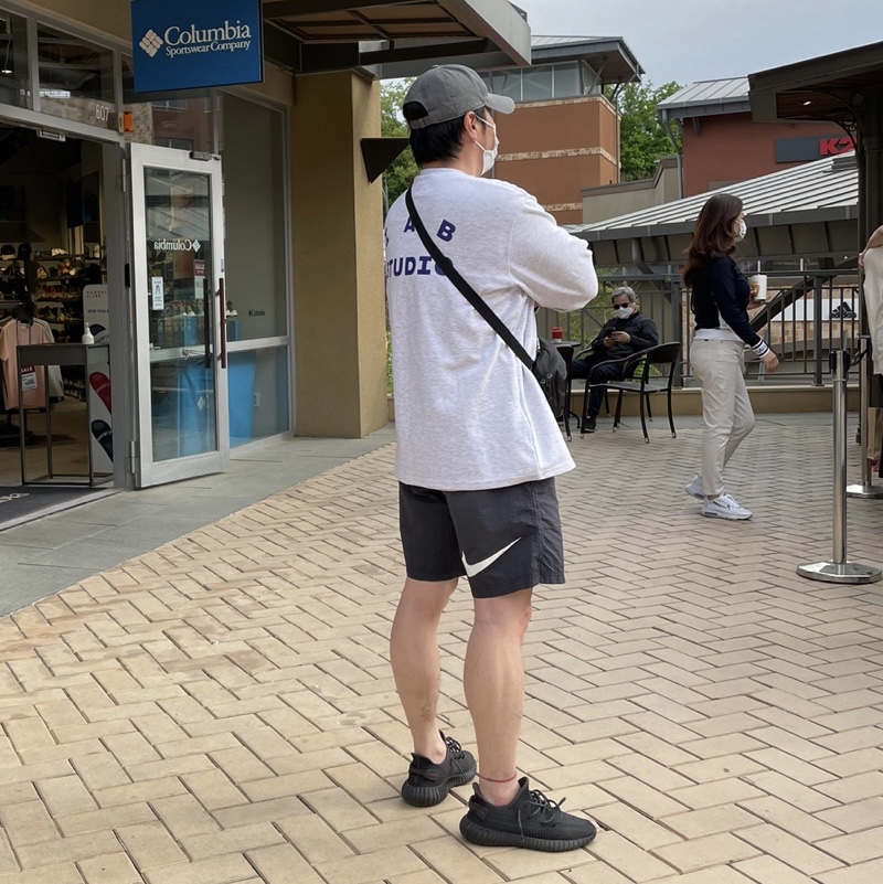 IAB Studio Long Sleeve Light Gray, Nike x Stussy Water Shorts Off Noir 착용 스타일