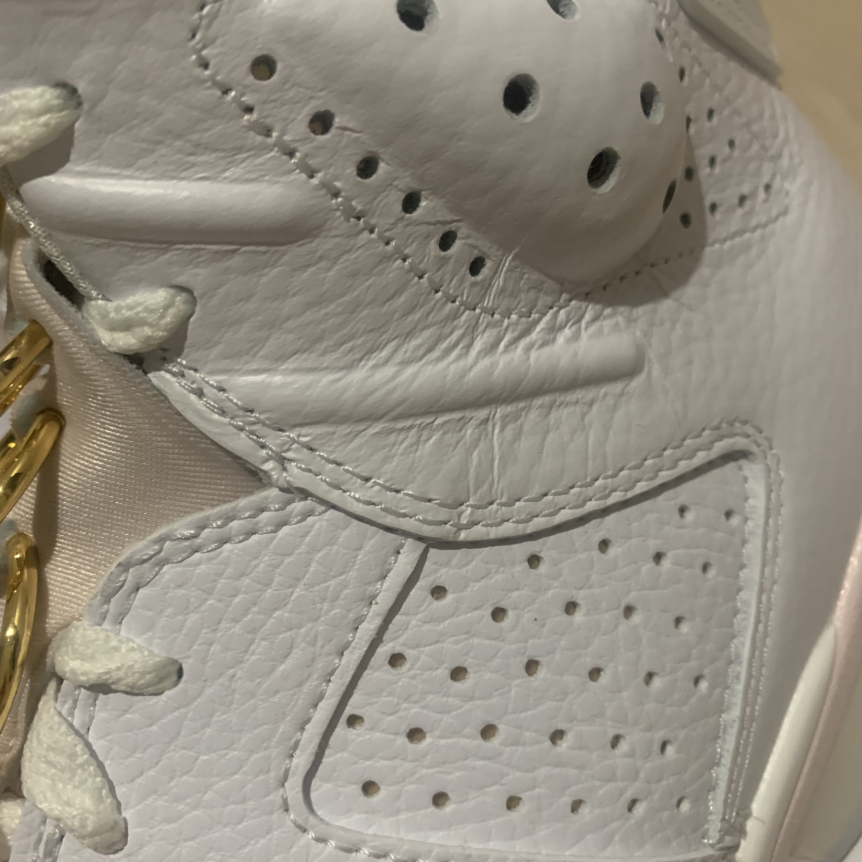 (W) Jordan 6 Retro Gold Hoops 착용 스타일 - 3