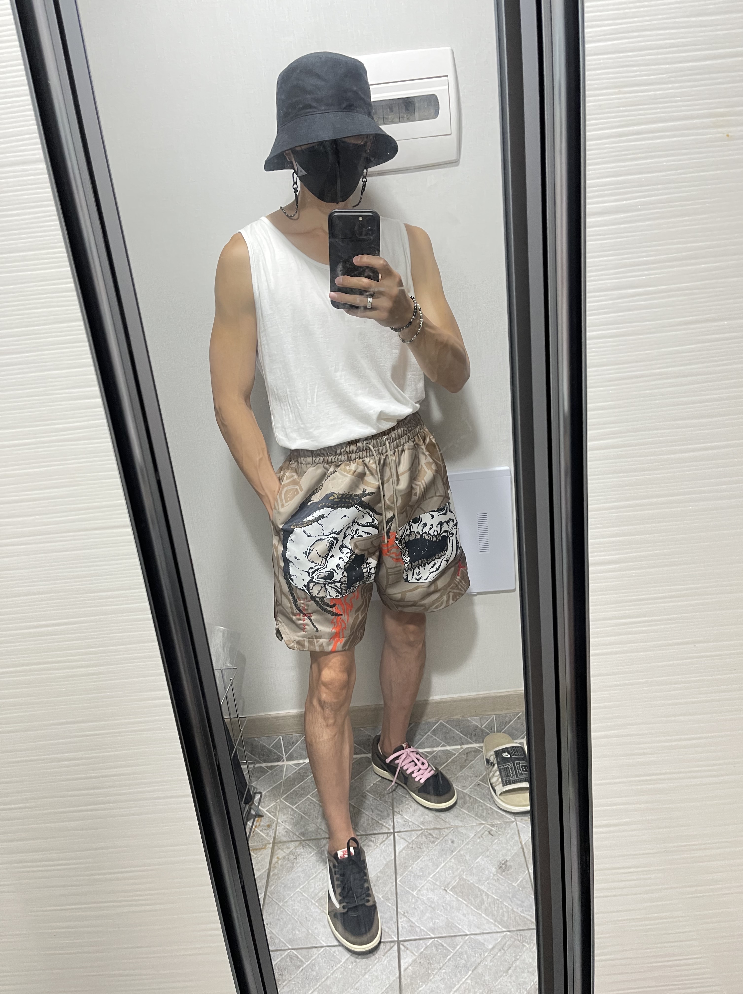 Jordan 1 x Travis Scott Retro Low OG SP Mocha, Jordan x Travis Scott Pool Shorts - Asia 착용 스타일 - 1