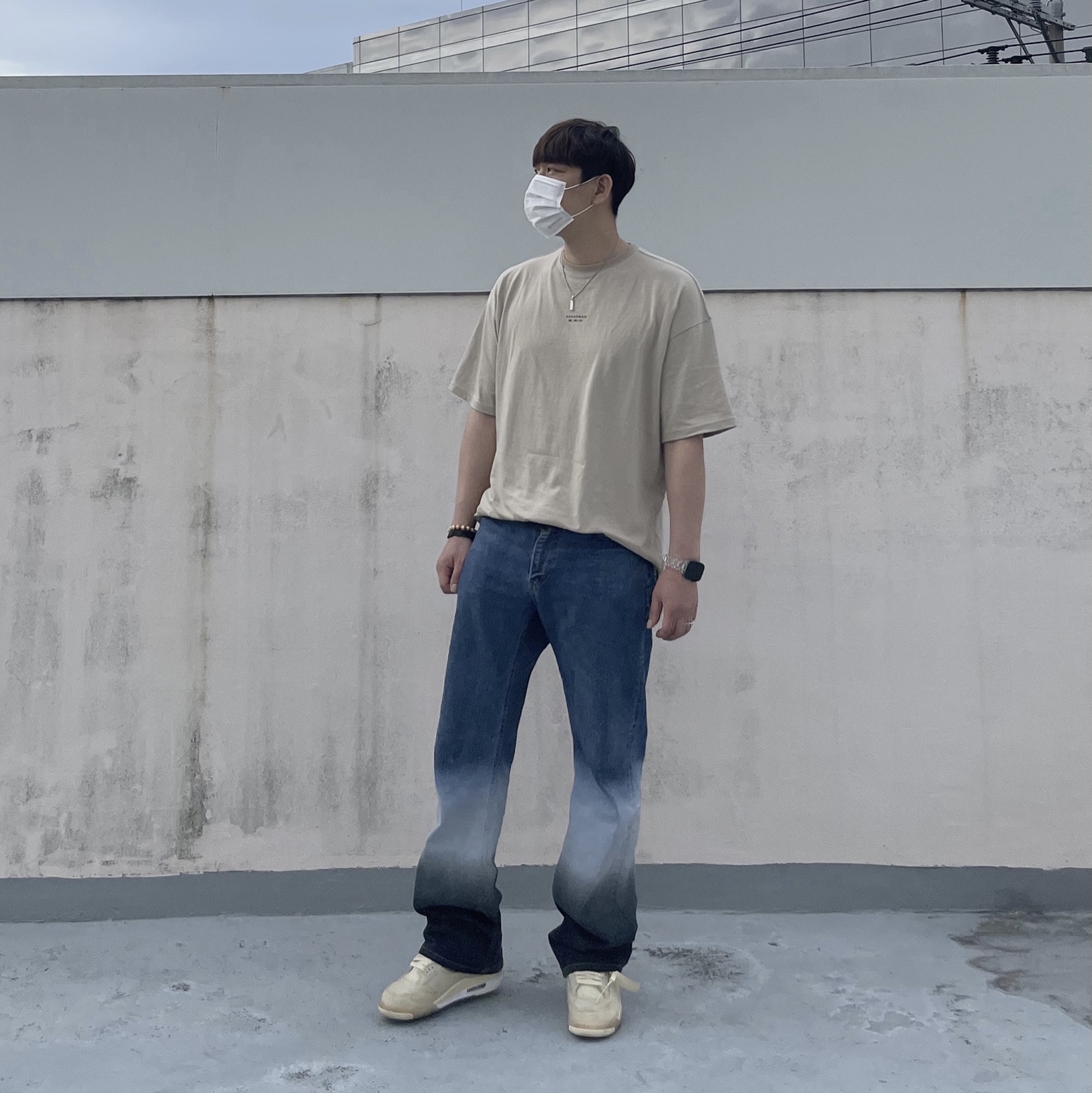 (W) Jordan 4 x Off-White Retro SP Sail 착용 스타일
