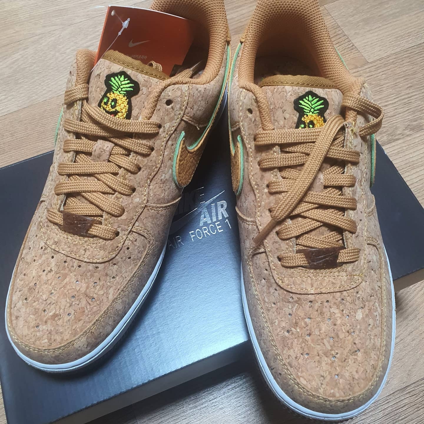 Nike Air Force 1 '07 PRM Pineapple Cork 착용 스타일 - 4