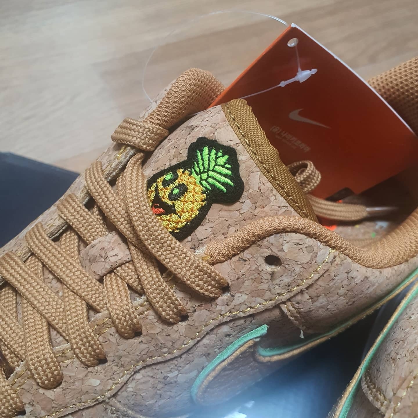 Nike Air Force 1 '07 PRM Pineapple Cork 착용 스타일 - 1