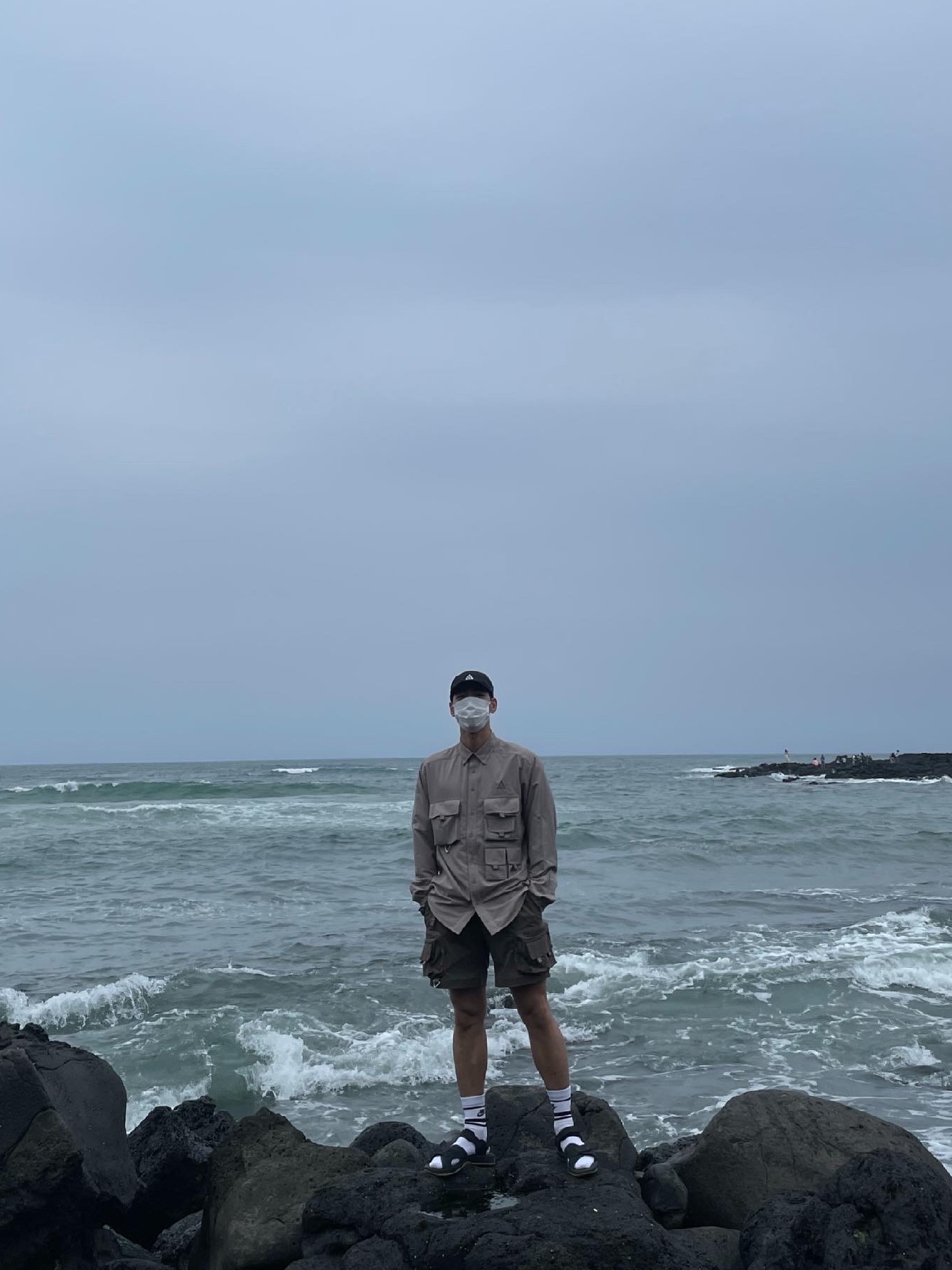 Nike ACG Devastation Trail Work Shirt Moon Fossil - US/EU, Nike ACG Cargo Shorts Ironstone - Asia 착용 스타일 - 2