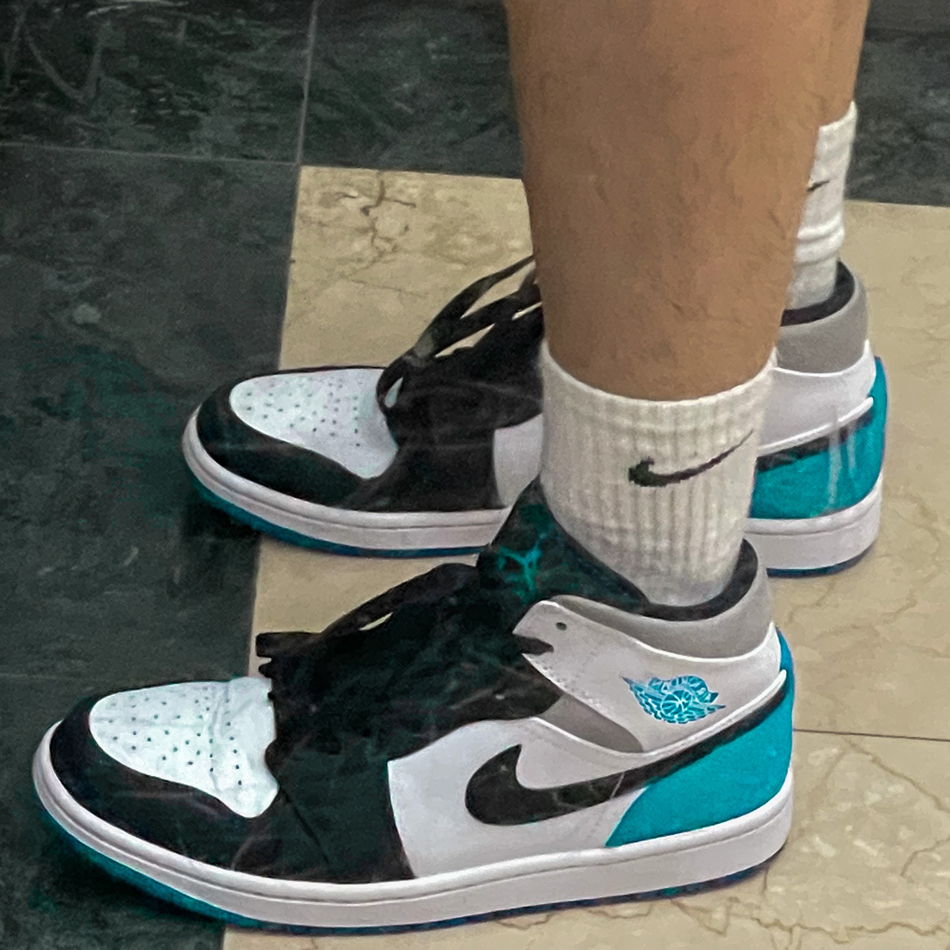 Jordan 1 Retro High OG Black Mocha, Jordan 1 Retro High OG Defiant SB LA to Chicago 착용 스타일 - 2