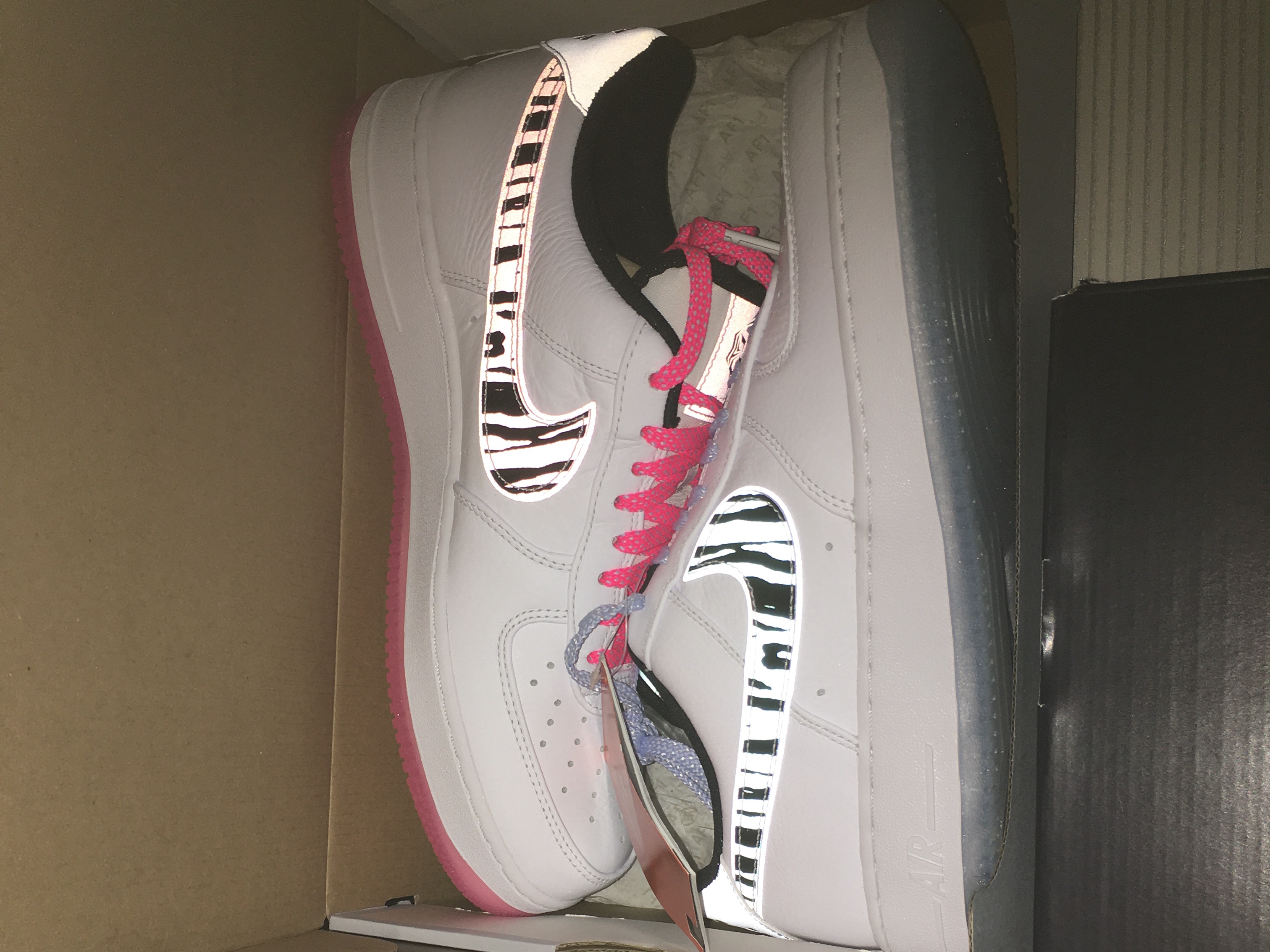 Nike Air Force 1 Low White Tiger South Korea 2020 착용 스타일 - 1