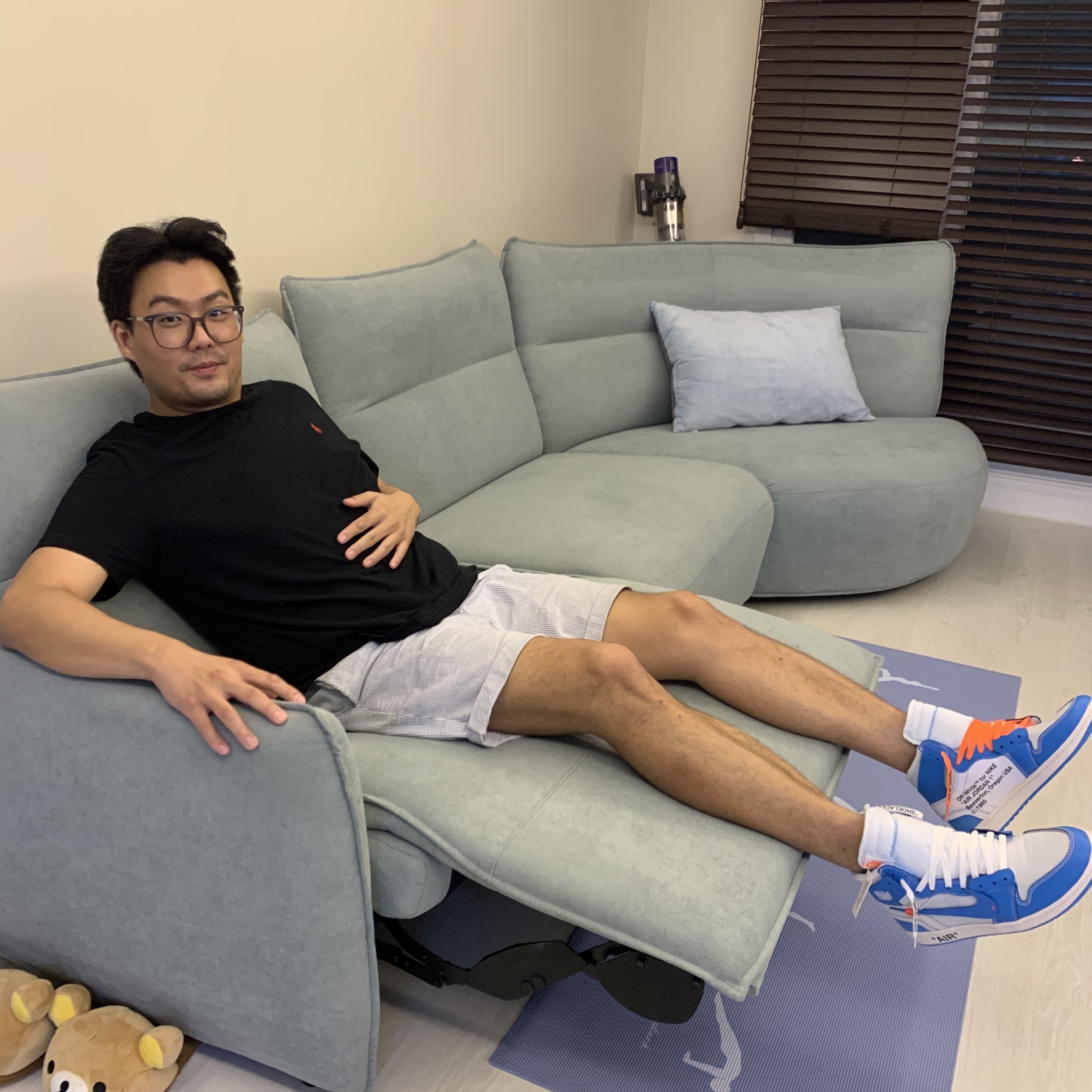 Jordan 1 x Off-White Retro High University Blue 착용 스타일