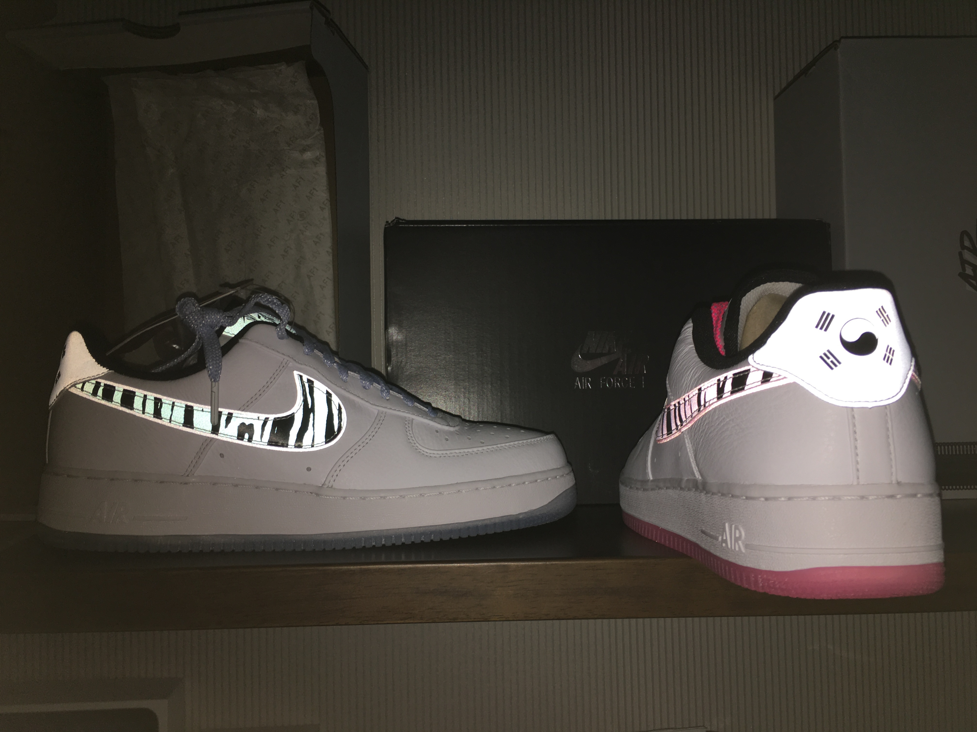 Nike Air Force 1 Low White Tiger South Korea 2020 착용 스타일 - 3