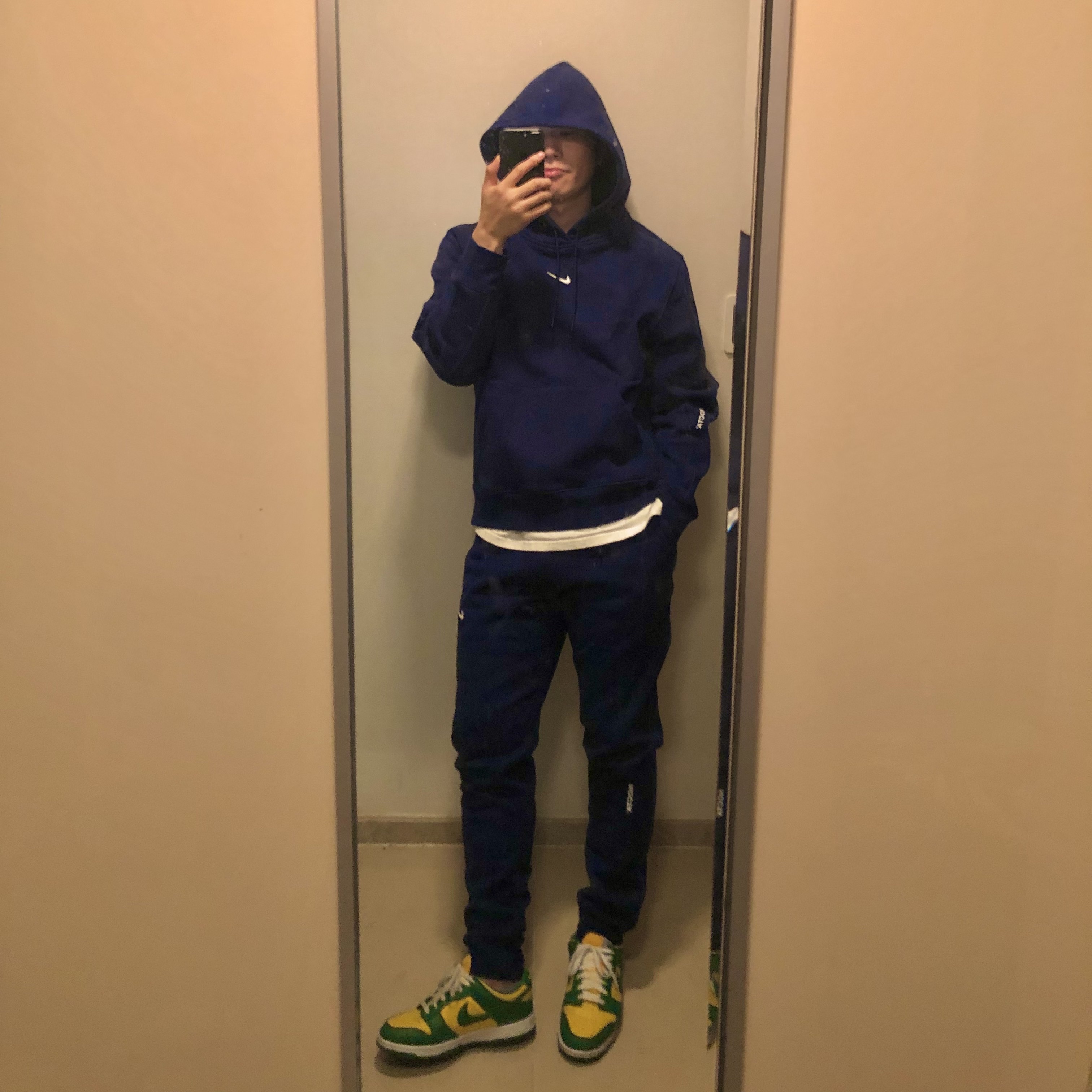 Nike x Drake Nocta Cardinal Stock Essential Hoodie Navy - Asia, Nike x Drake Nocta Cardinal Stock Essential Fleece Pants Navy - US/EU 착용 스타일