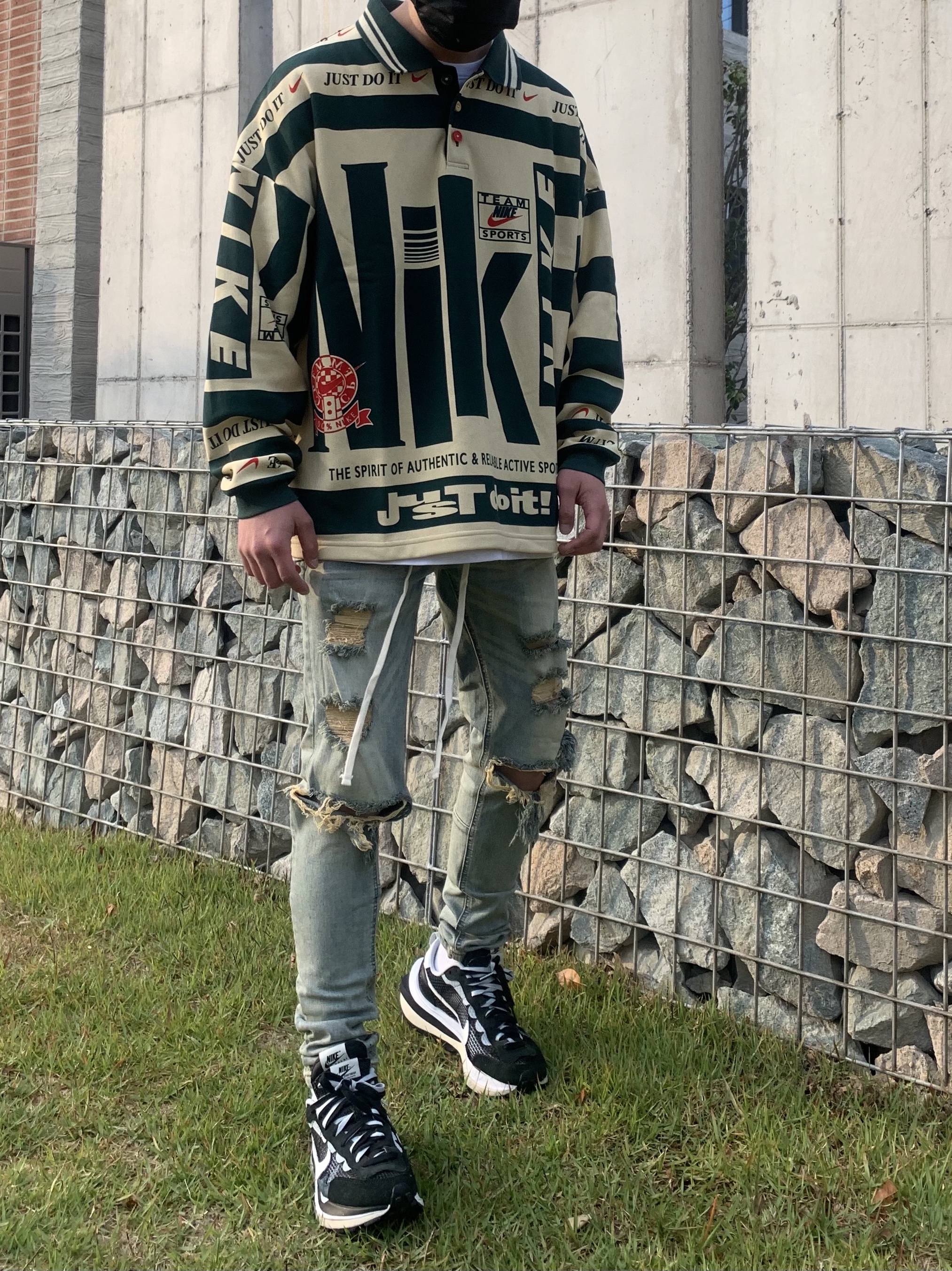 Nike x Sacai VaporWaffle Black White, Nike x Cactus Plant Flea Market Long Sleeve Polo Natural - US/EU 착용 스타일