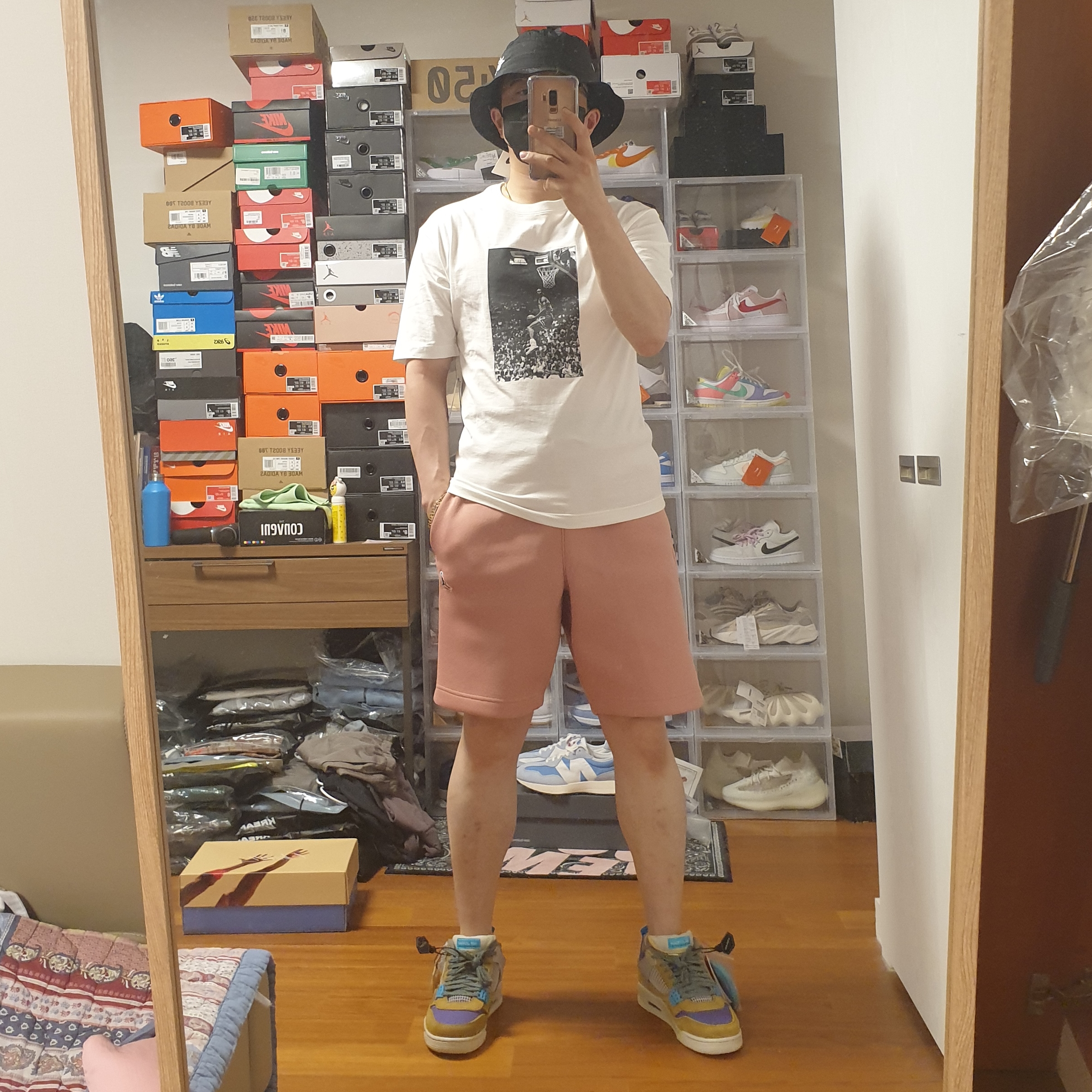 Jordan 4 x Union Retro SP Desert Moss, Jordan x Union Reverse Dunk T-Shirt White 착용 스타일 - 2