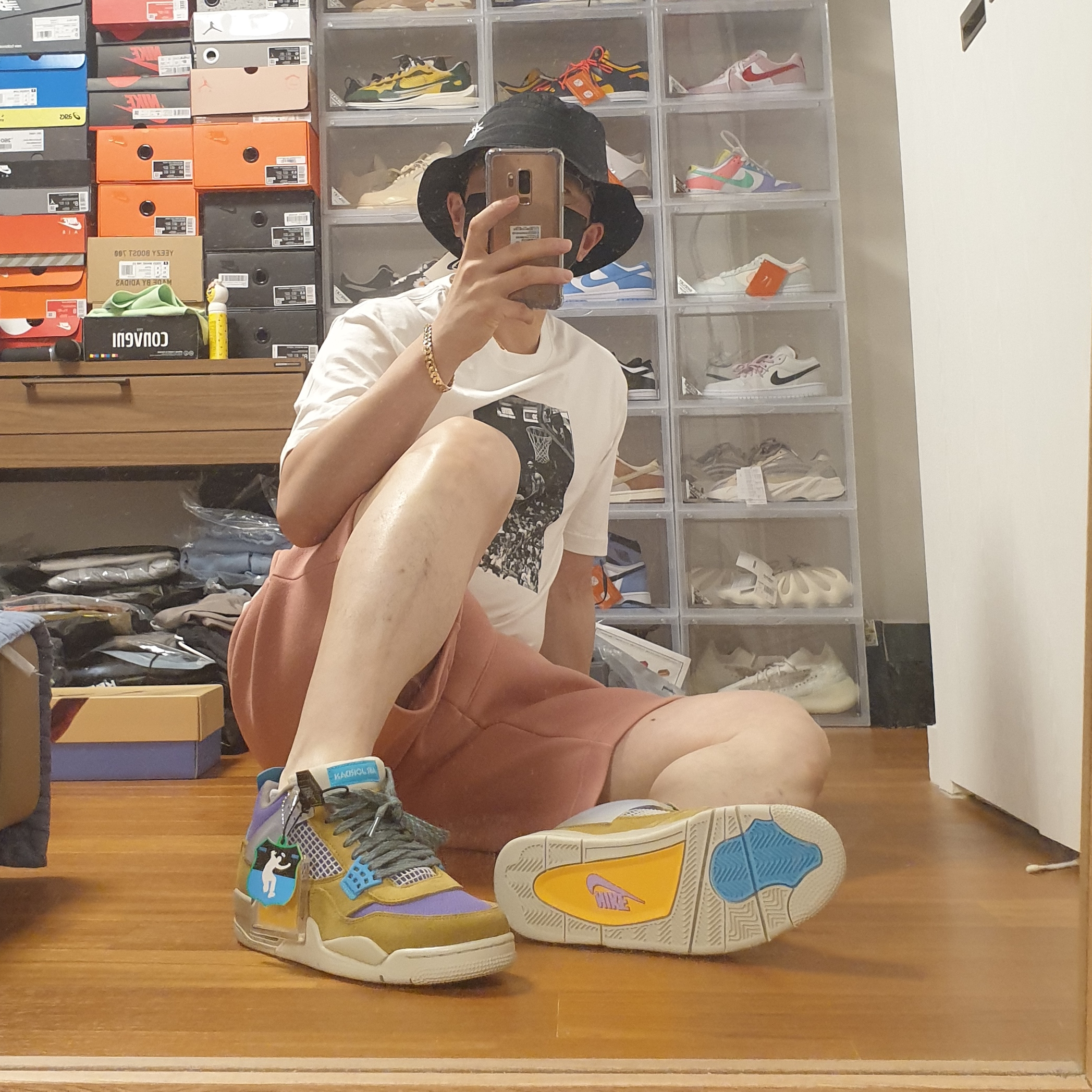 Jordan 4 x Union Retro SP Desert Moss, Jordan x Union Reverse Dunk T-Shirt White 착용 스타일 - 4