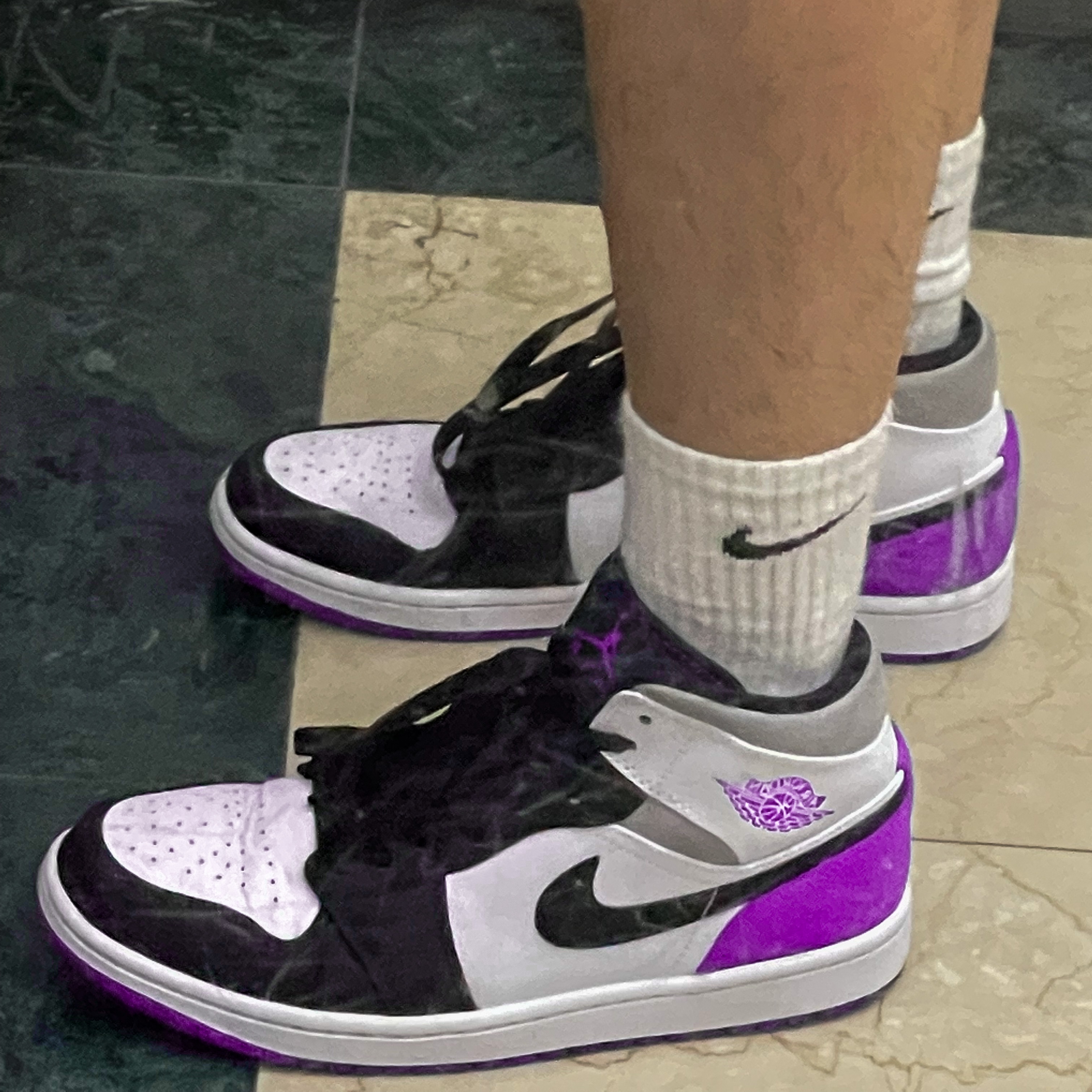 Jordan 1 Retro High OG Black Mocha, Jordan 1 Retro High OG Defiant SB LA to Chicago 착용 스타일 - 5