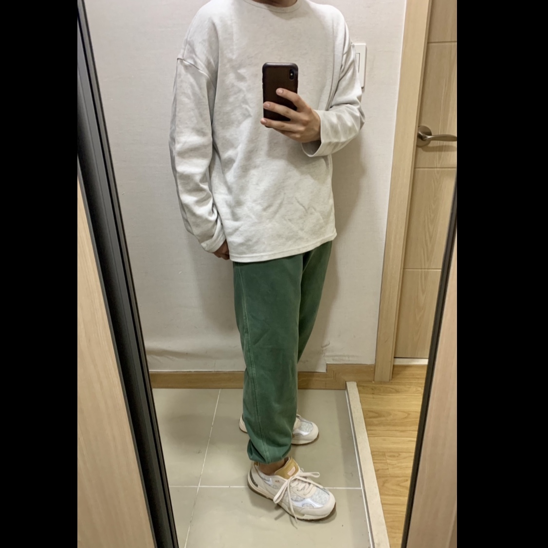 (W) New Balance 992 Made in USA Raw Silk 착용 스타일 - 1